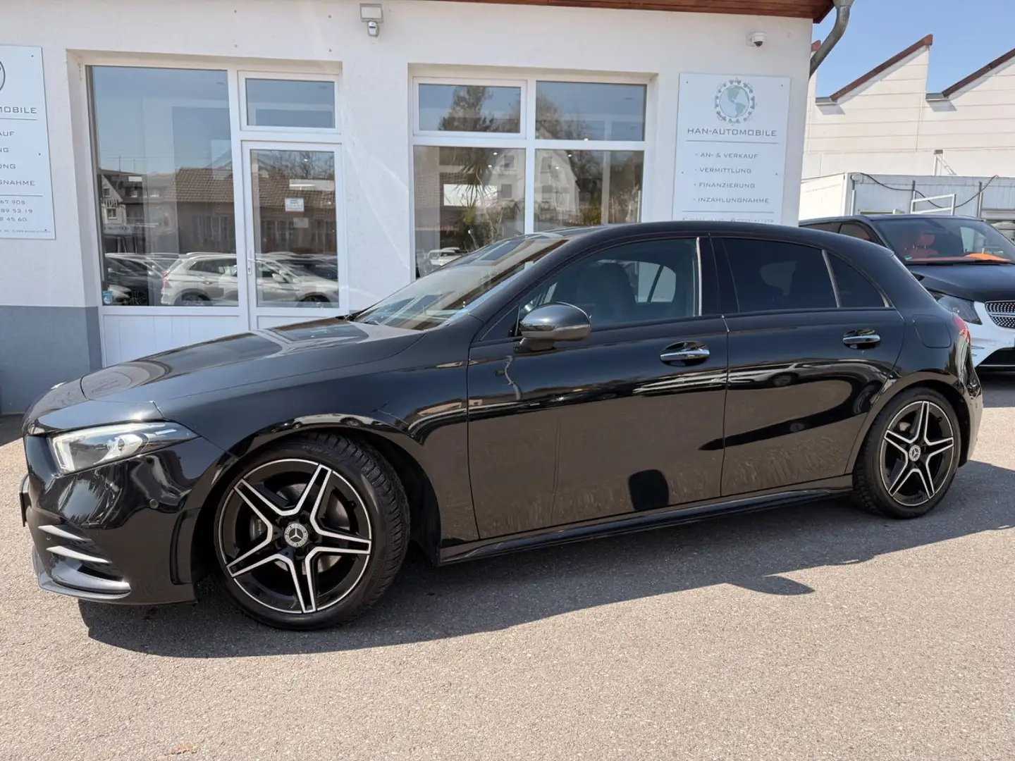 Mercedes-Benz A 200 d*AMG-Line+Night-Paket+Keyless Go+Media-Di Noir - 1