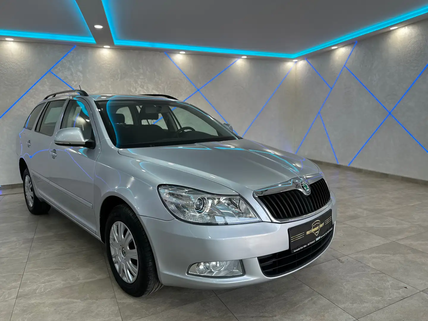Skoda Octavia Combi Ambition1,6 TDI CR DPF 4x4*KLIMA*NEUE PÜ* - 1