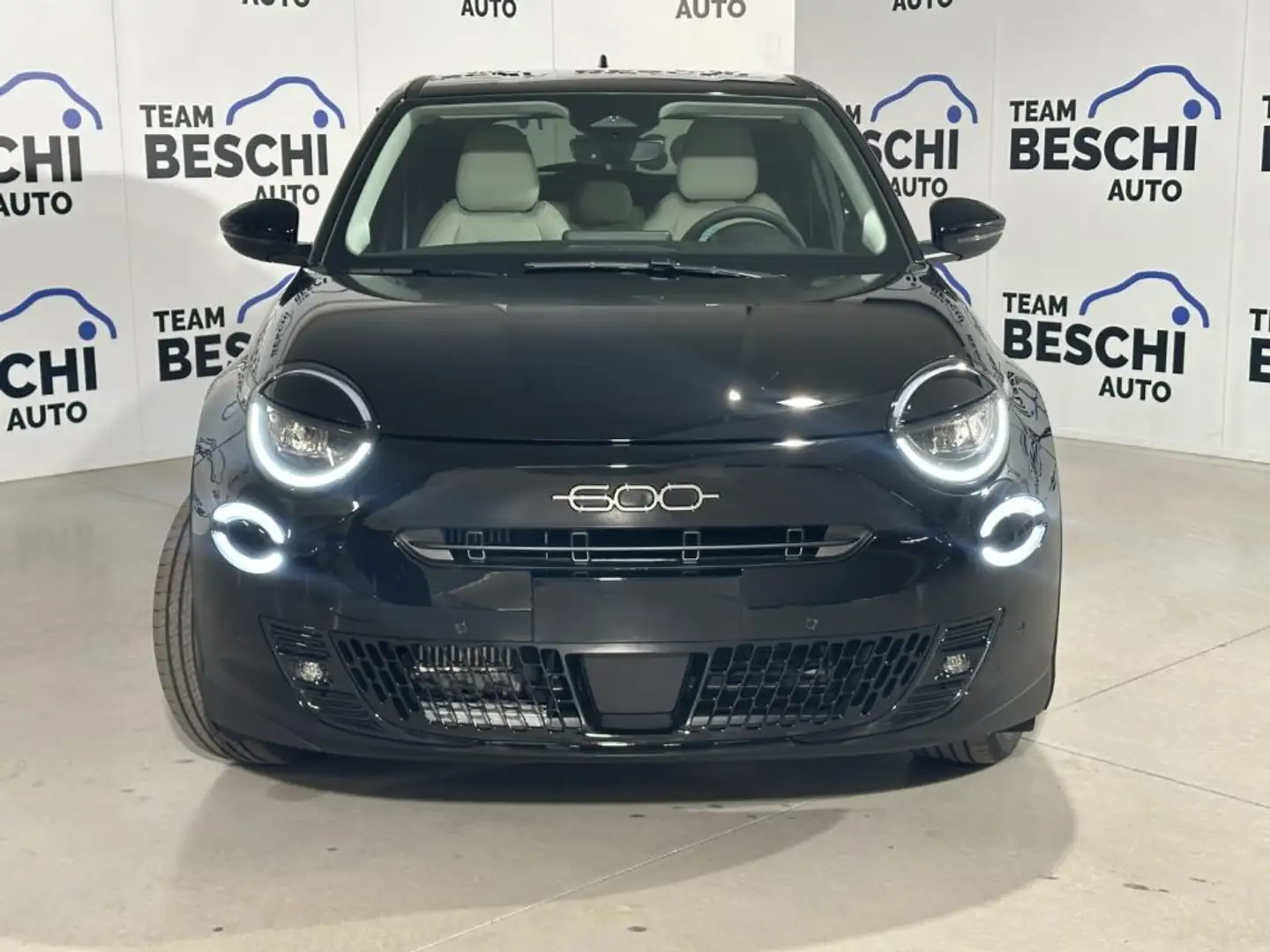 Fiat 600 Hybrid 110 CV DCT MHEV La Prima Noir - 2