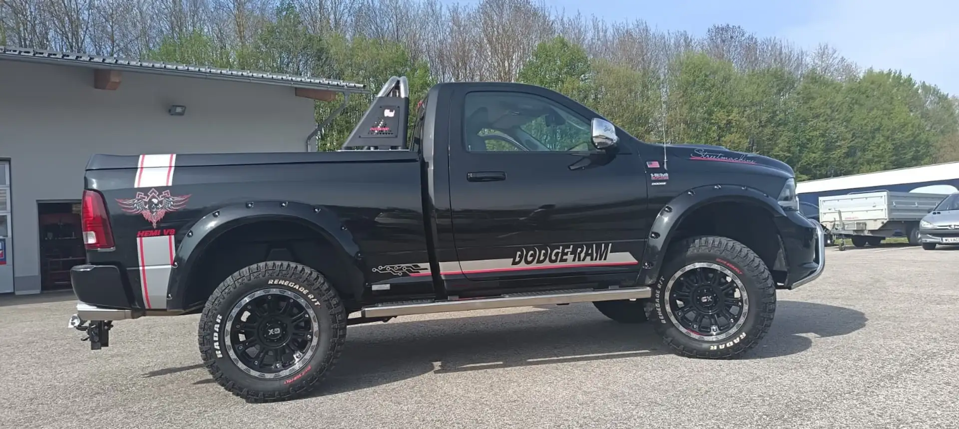 Dodge RAM 1500 Sport - 1