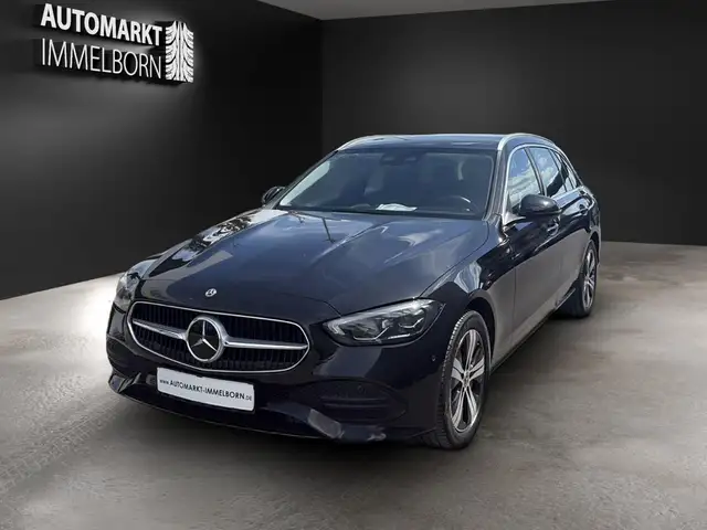 Mercedes-Benz C-Class view 3