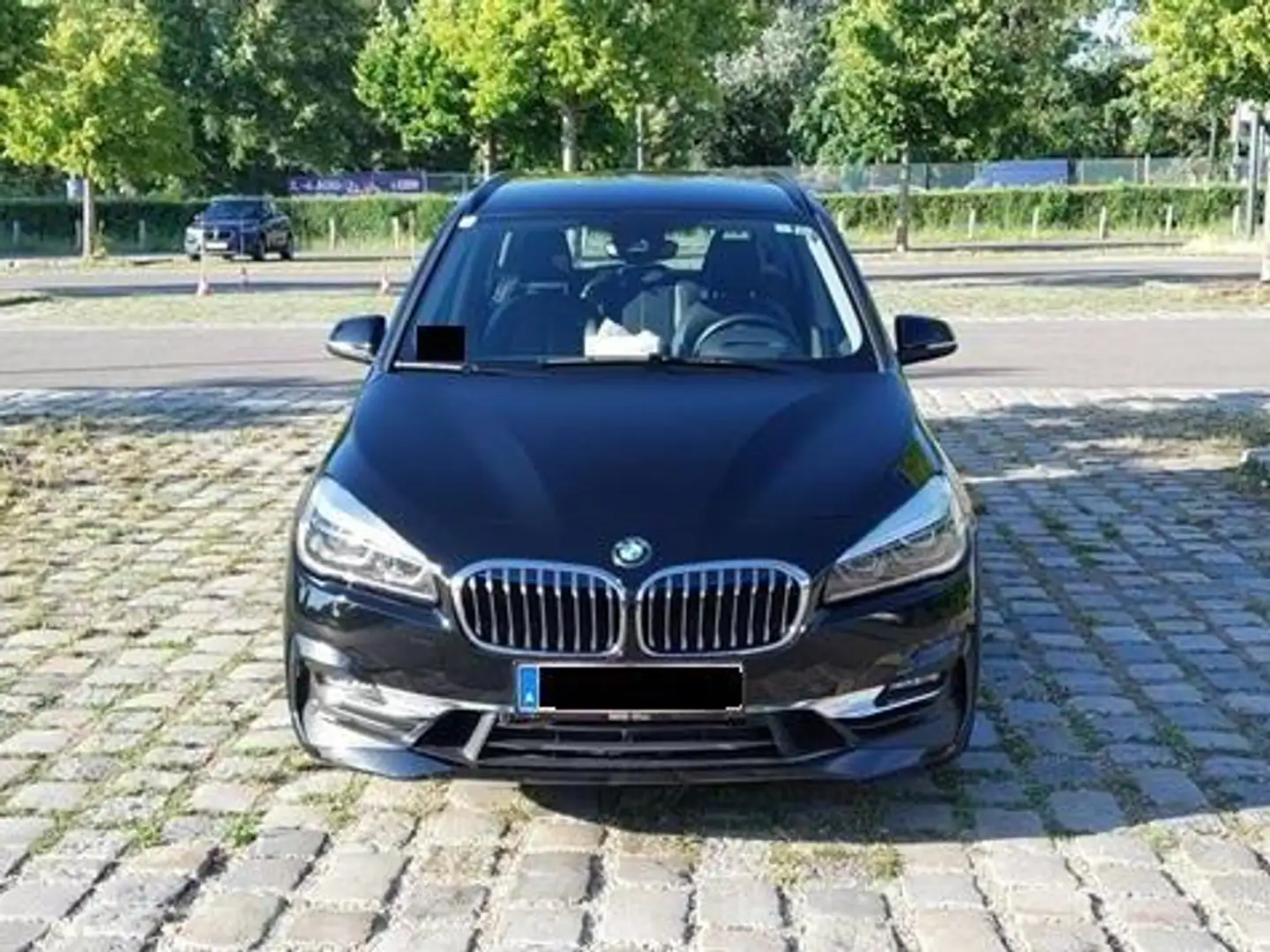 BMW 220 Gran Tourer 220i Luxury Line F46 Schwarz - 1