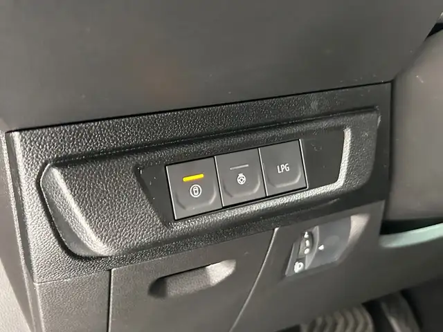 Dacia Sandero view 15