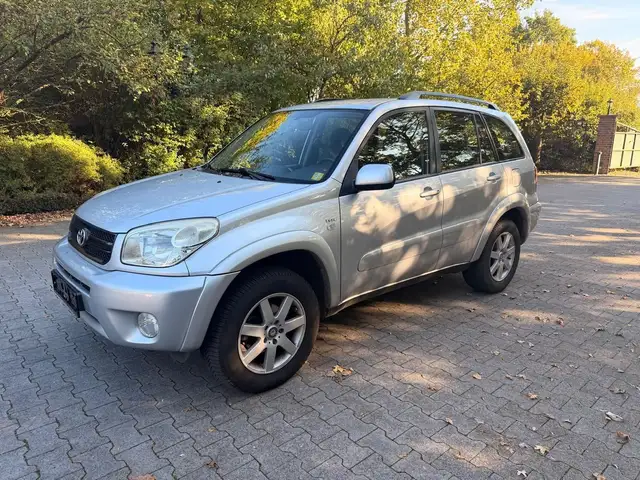 Toyota Autres RAV 4 2.0 Sol 4 türer geplegter Zustand 4 x 4