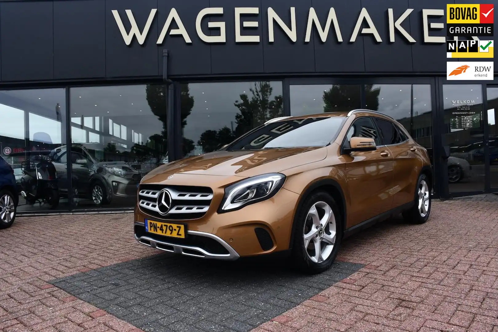 Mercedes-Benz GLA 180 Activity Edition AUT|Cruise|NAVI Geel - 1