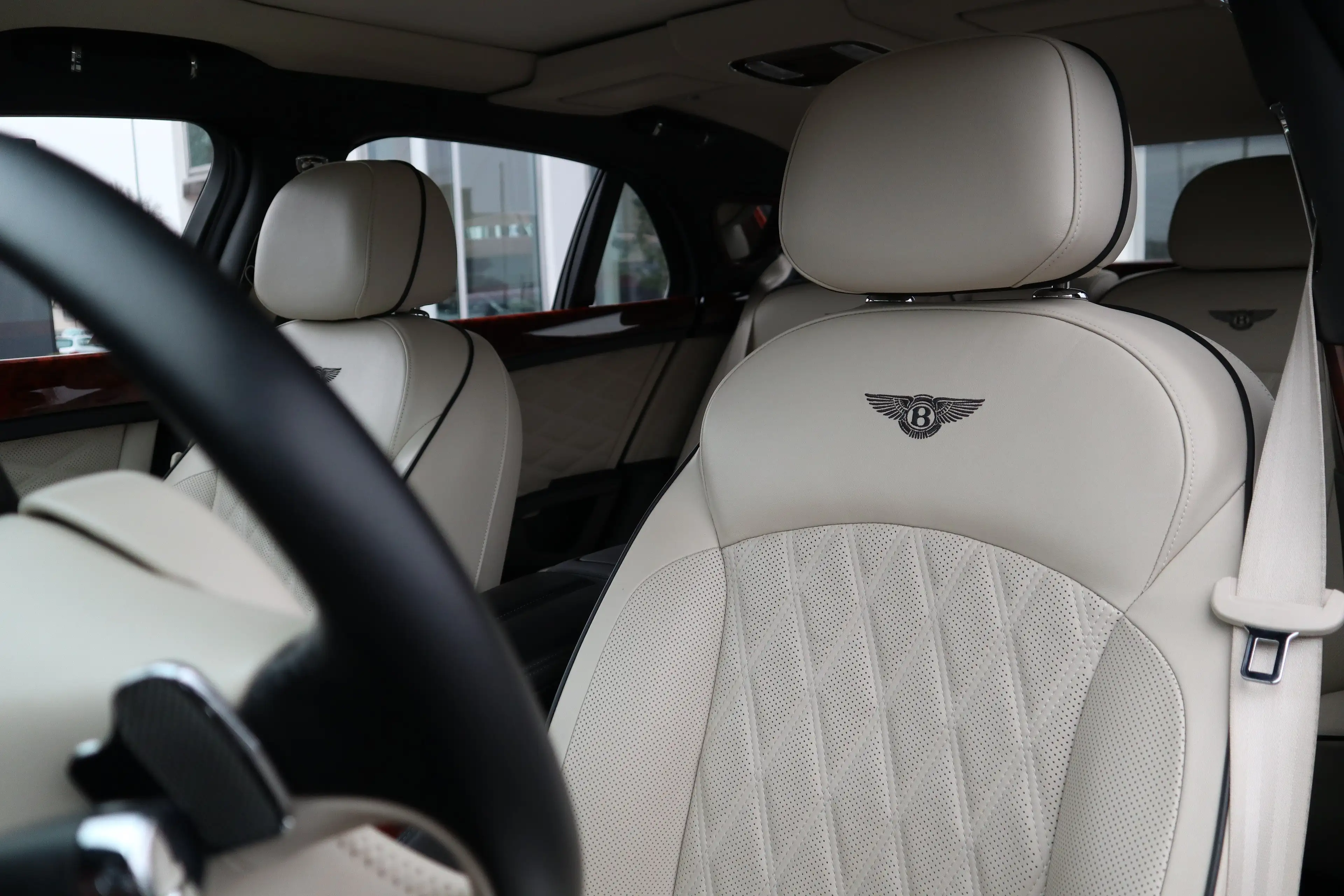 Bentley Mulsanne *Duo Tone*Glasdach*Diamond Quilting* — photo 15