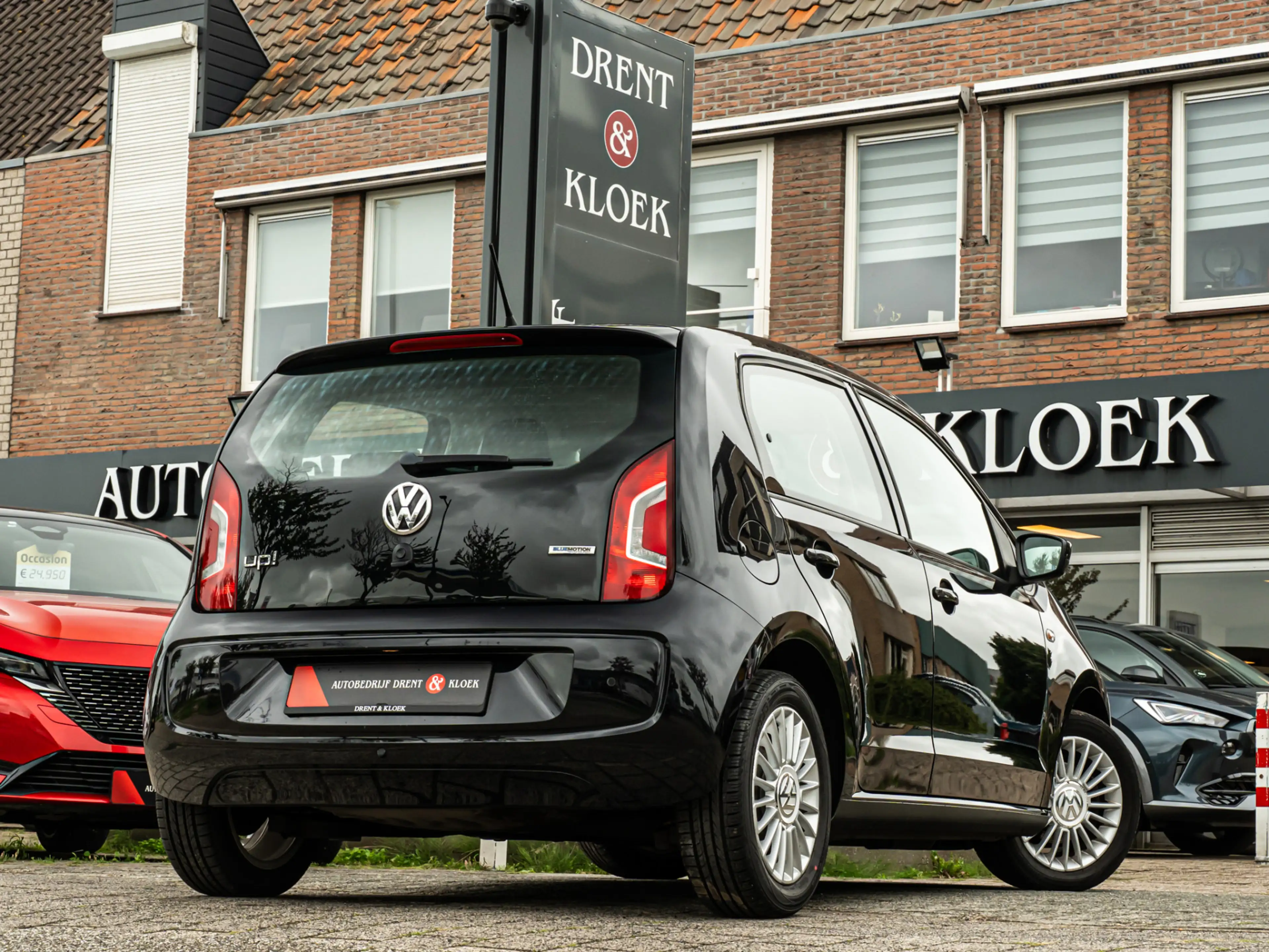 Volkswagen up! 1.0 high up! BlueMotion FENDER AUDIO CRUISE 15 INC — photo 13