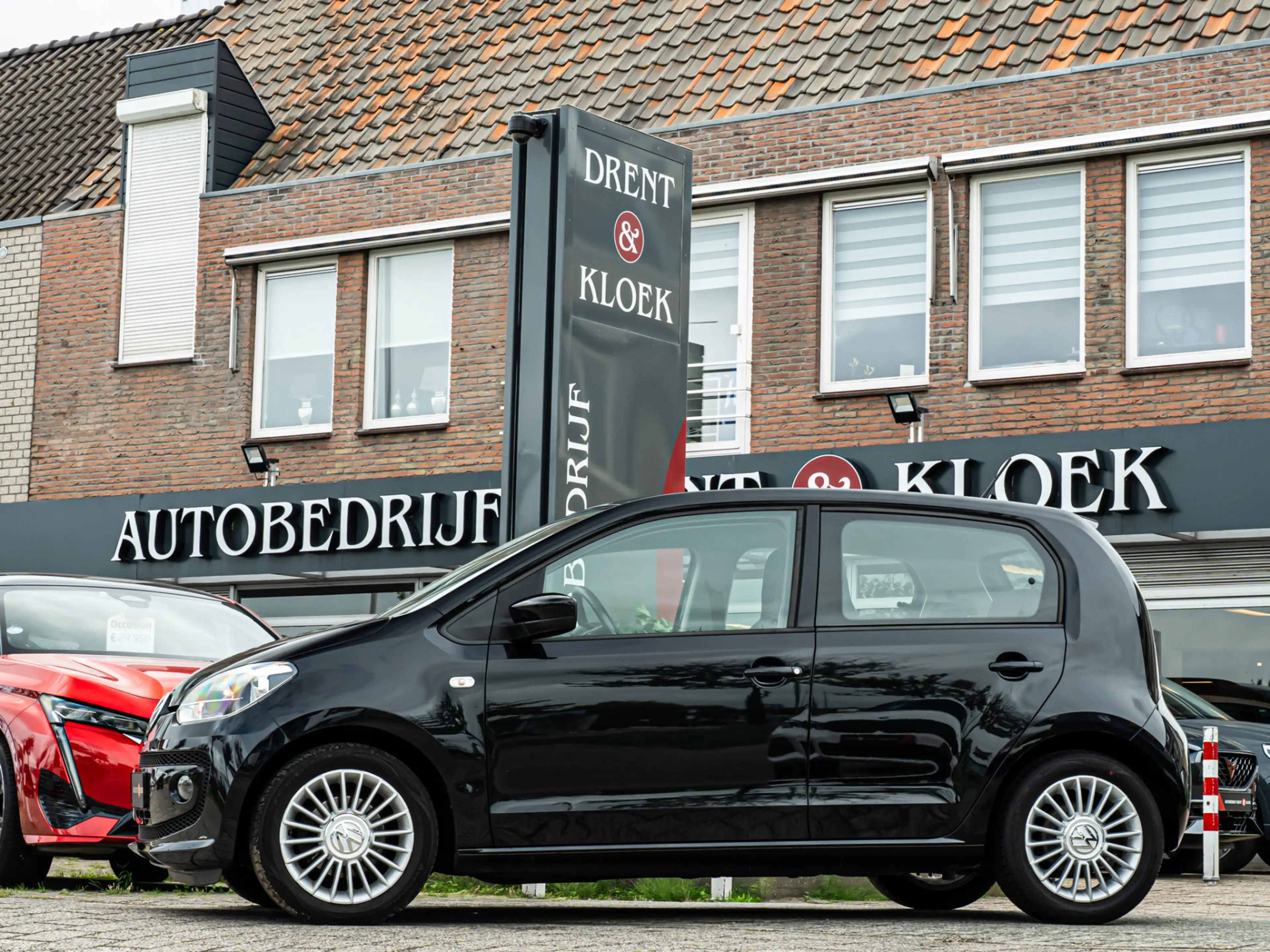 Volkswagen up! 1.0 high up! BlueMotion FENDER AUDIO CRUISE 15 INC — photo 15