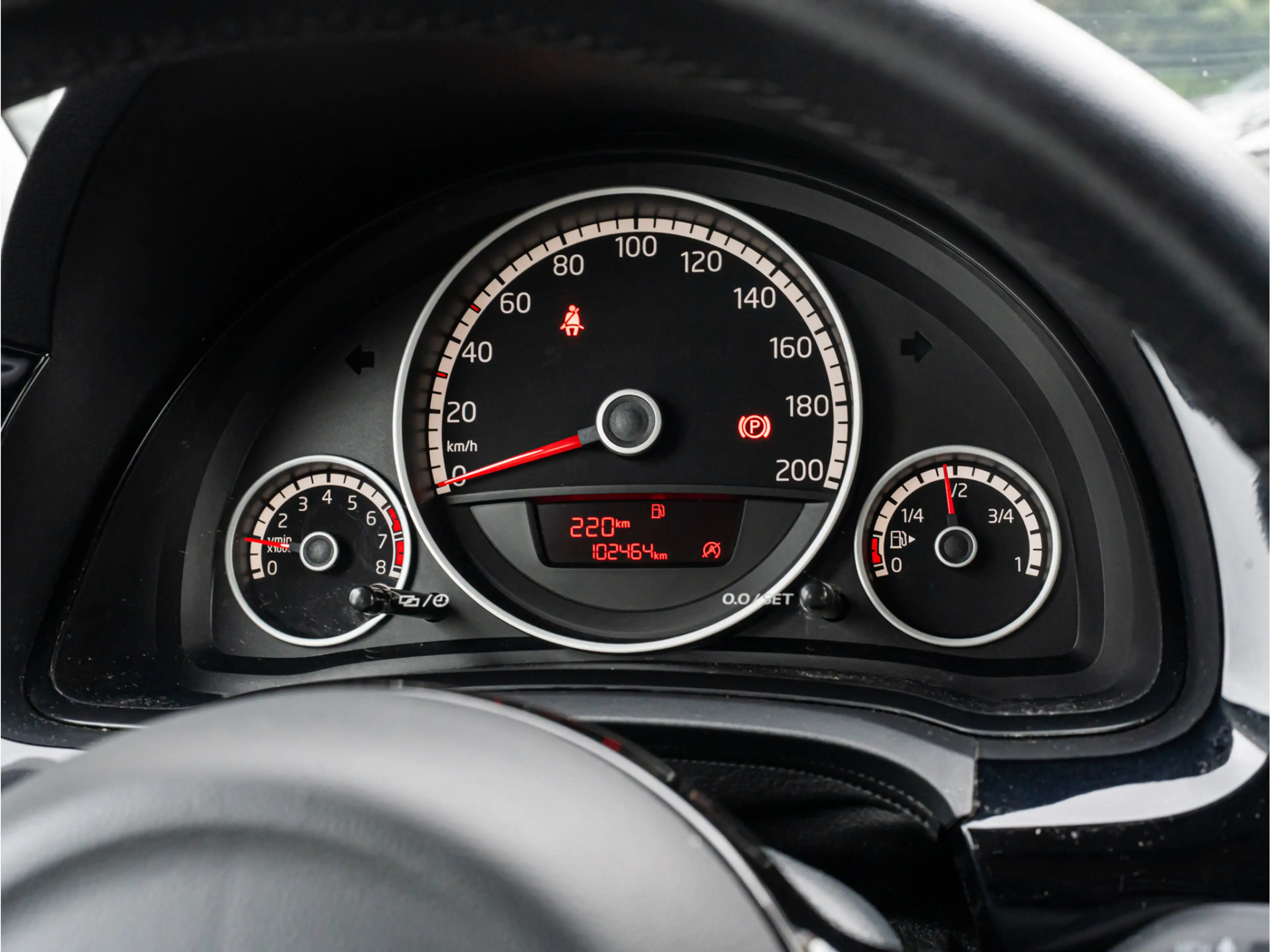 Volkswagen up! 1.0 high up! BlueMotion FENDER AUDIO CRUISE 15 INC — photo 14