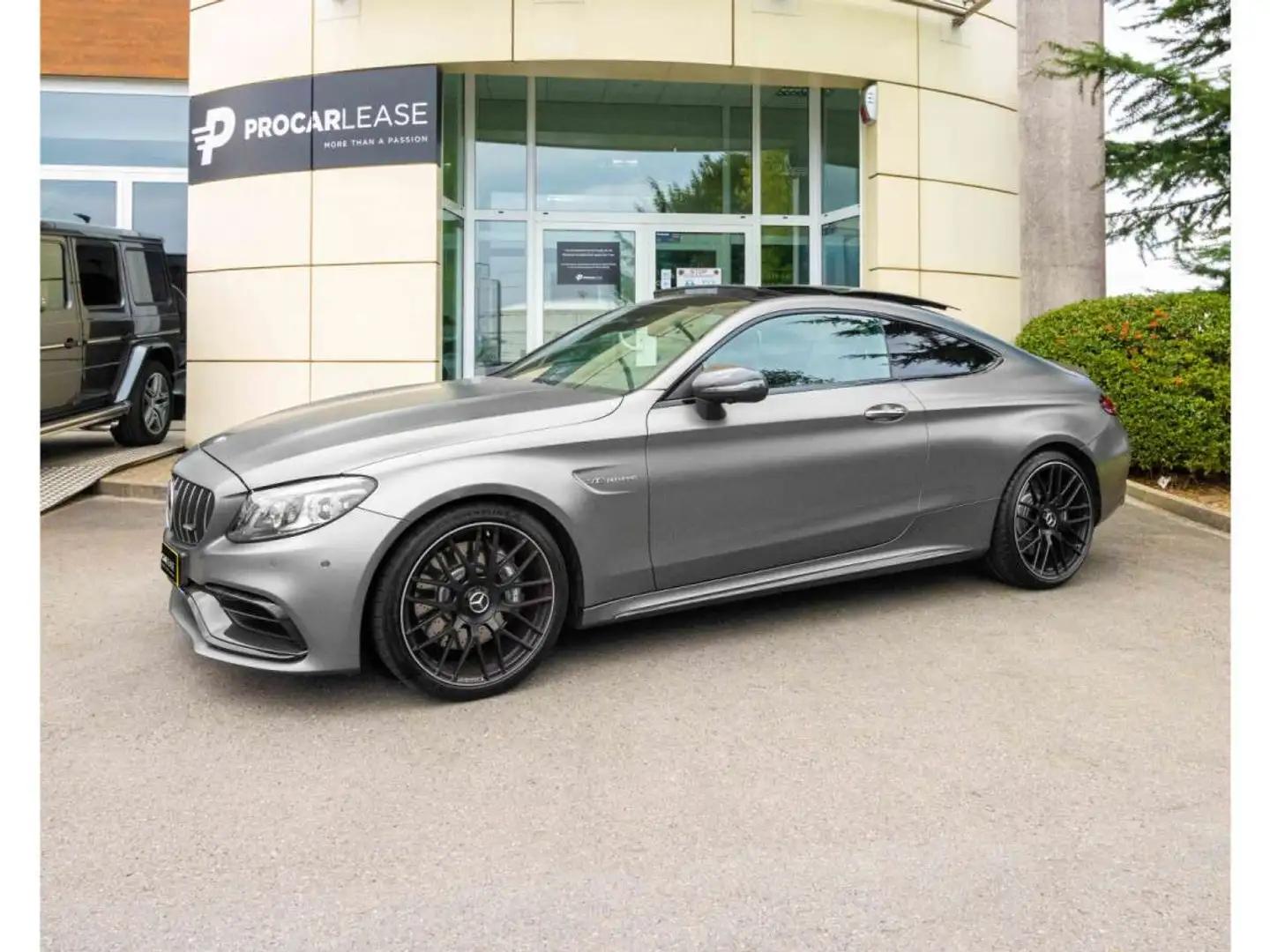 Mercedes-Benz C 63 AMG COUPE/DISTRONIC/CARBON/PERFO/360/VOLL/MAGNO DESIGN Gris - 1