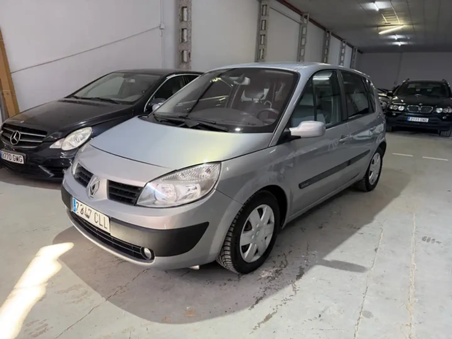 Renault Scenic II 1.9DCI Confort Authentique Plateado - 1
