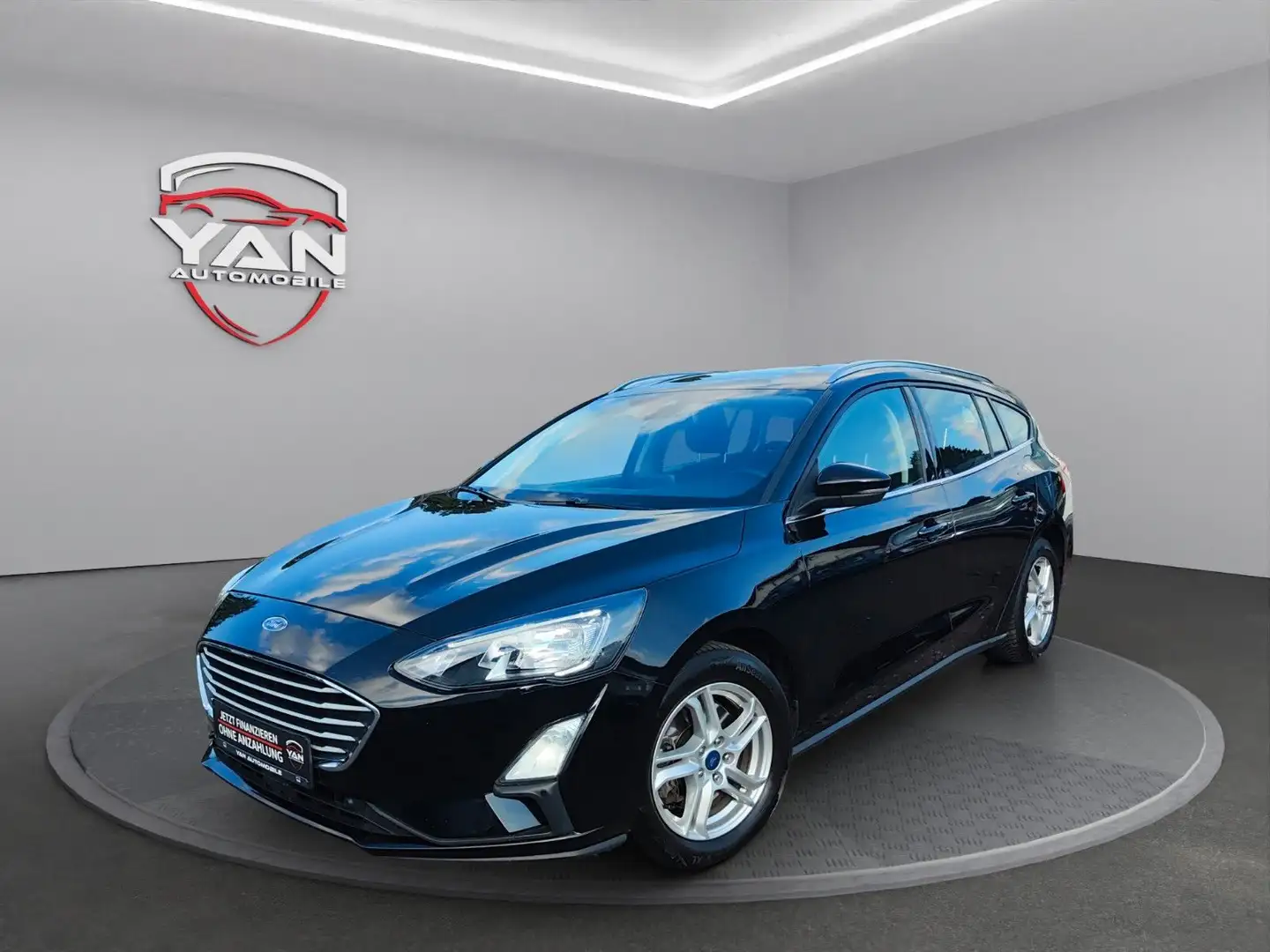 Ford Focus Turnier 1.0 *Navi*Kamera*Standheizung*AHK* Noir - 1