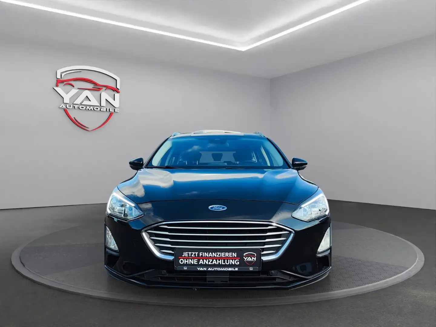 Ford Focus Turnier 1.0 *Navi*Kamera*Standheizung*AHK* Noir - 2