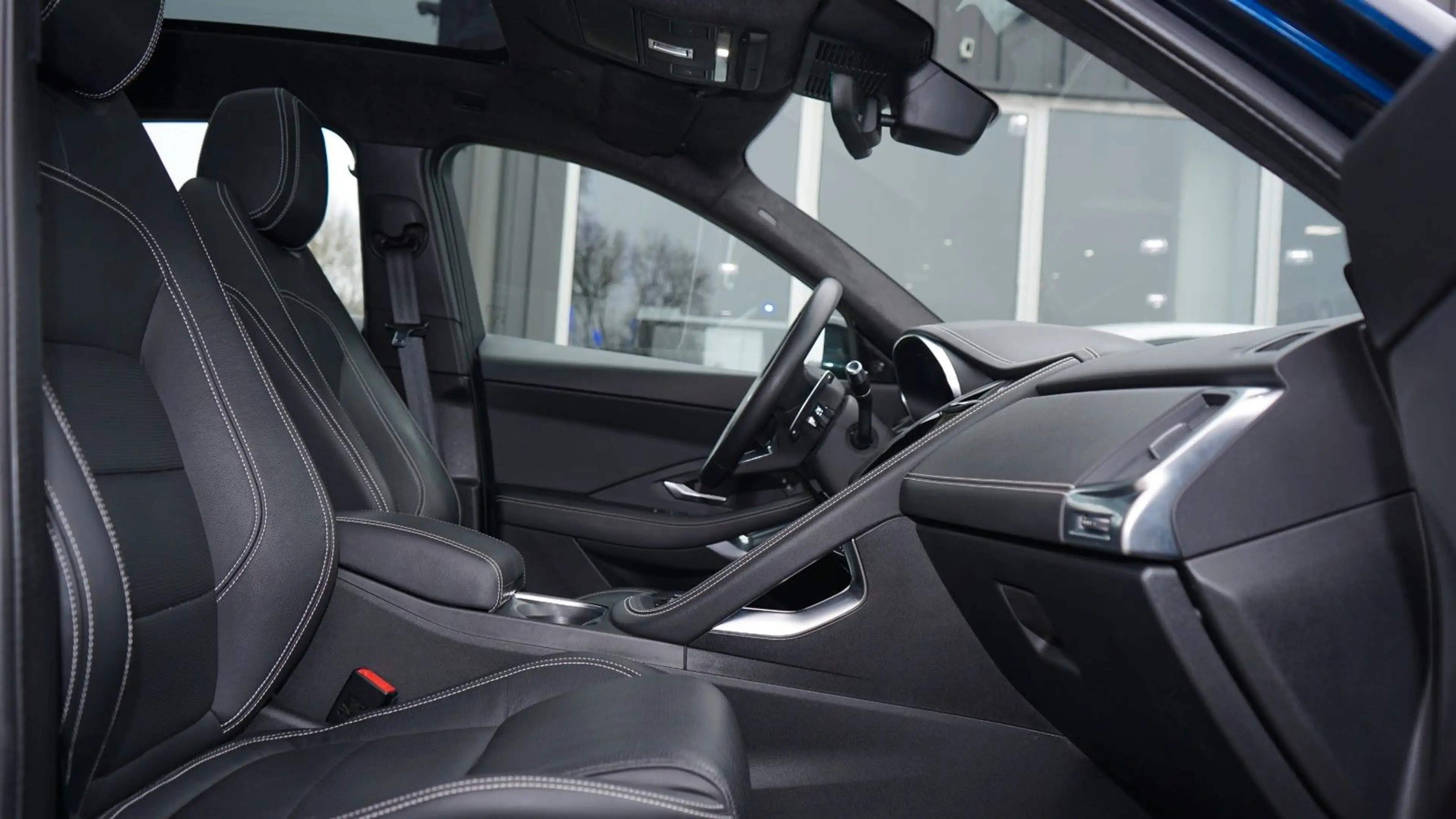 Jaguar E-Pace E-PACE D200 AWD R-DYNAMIC S*PANORAMA*VIRTUAL* — photo 7