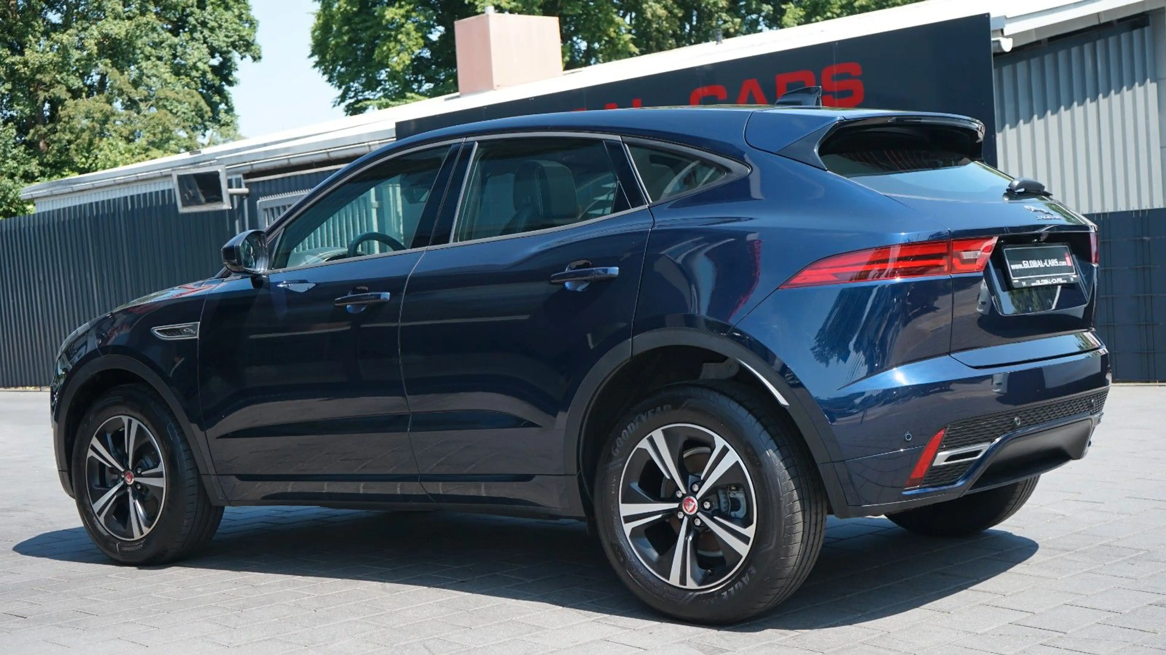 Jaguar E-Pace E-PACE D200 AWD R-DYNAMIC S*PANORAMA*VIRTUAL* — photo 11