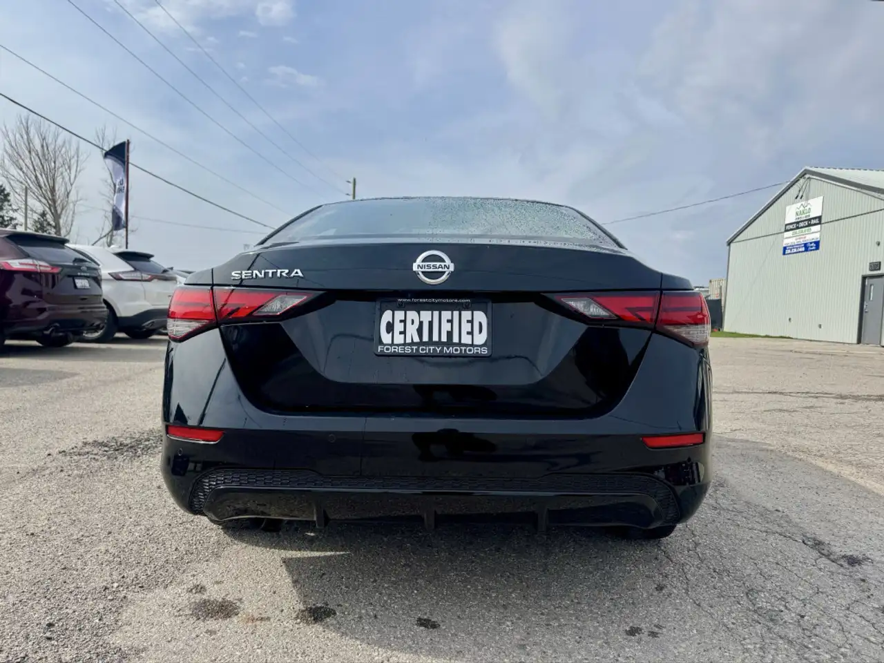 Nissan Sentra снимка Nissan Sentra