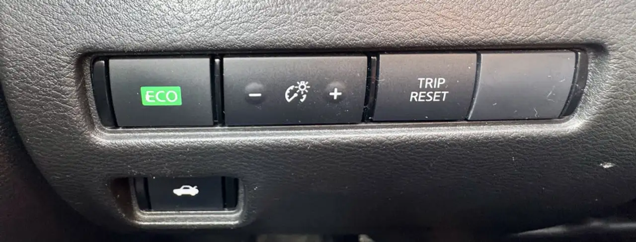 Nissan Sentra снимка Nissan Sentra