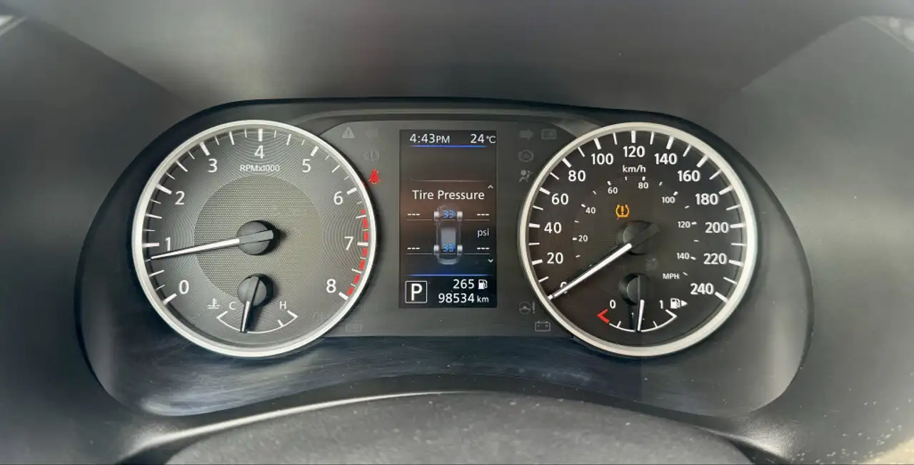 Nissan Sentra снимка Nissan Sentra