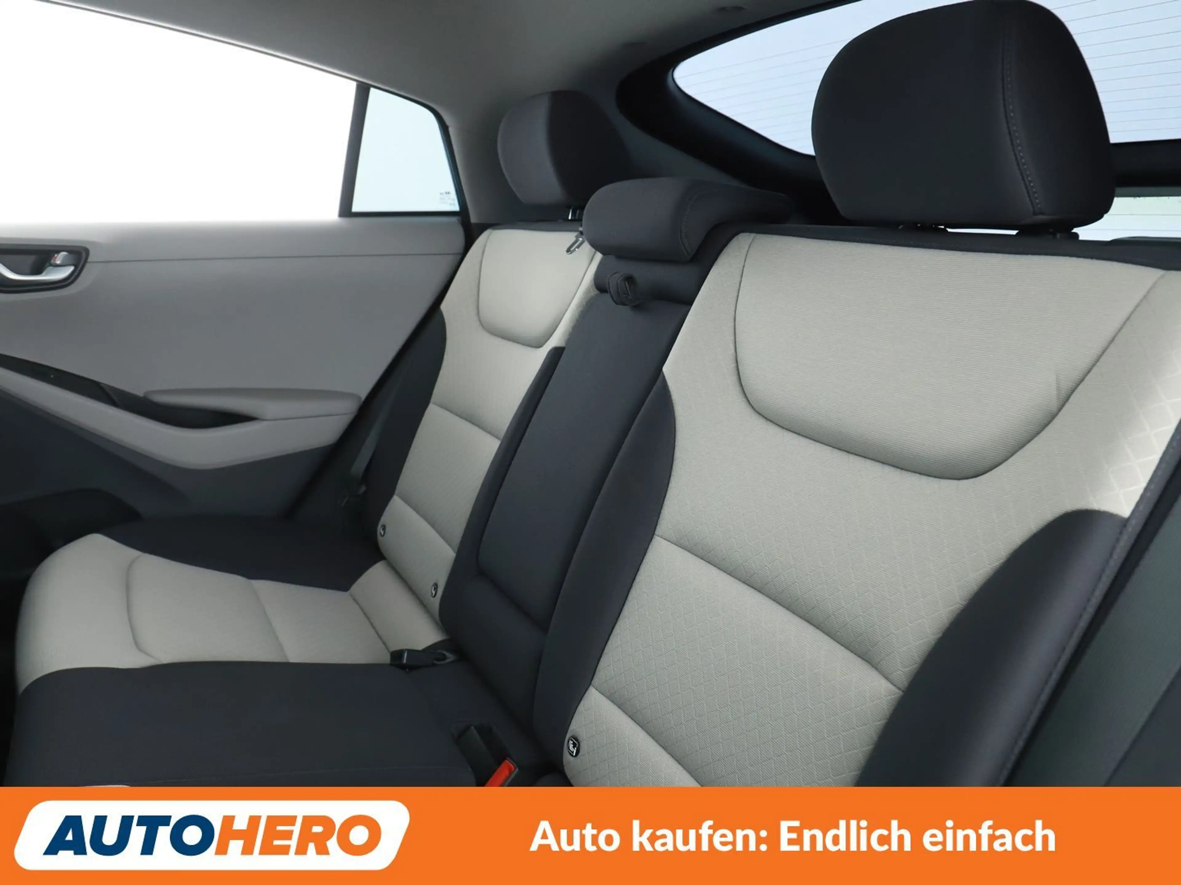 Hyundai IONIQ 1.6 Hybrid Style Aut.*NAVI*ACC*PDC*SHZ*ALU* — photo 14
