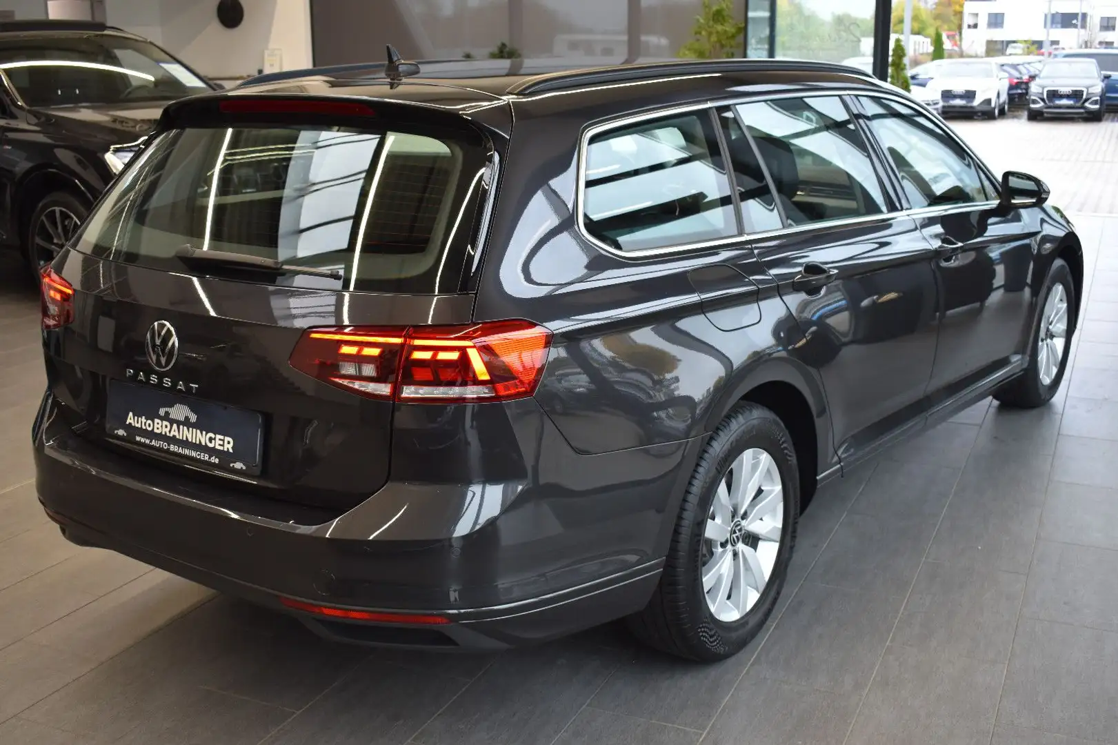 Volkswagen Passat Variant 2.0TDI DSG Business LED~RFKam~ACC Grau - 2