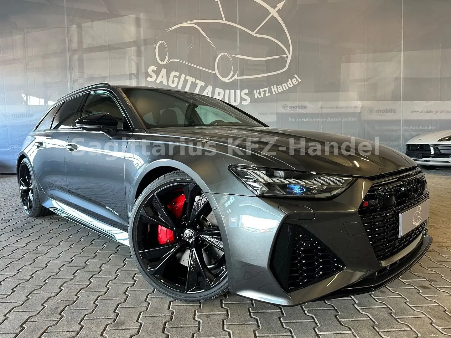 Audi RS6 performance/Laser/Soft/Tour/HUD/360/StHz/AHK Grijs - 1