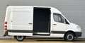Mercedes-Benz Sprinter 319 3.0 CDI L2H2 366 Weinig km's! 6 Cilinder Wit - thumbnail 3