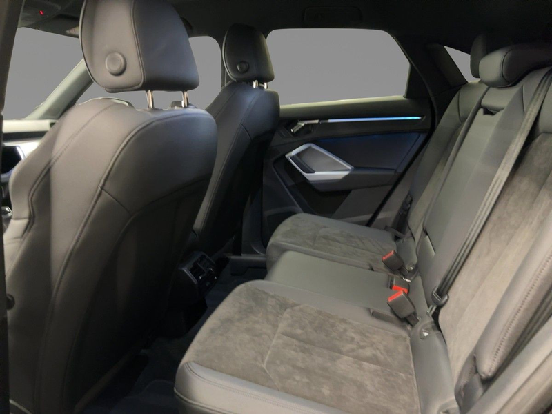 Audi Q3 S line 35 TFSI S tr. RFK NAVI LED — photo 11