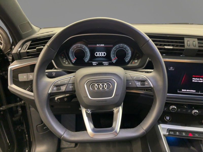 Audi Q3 S line 35 TFSI S tr. RFK NAVI LED — photo 13