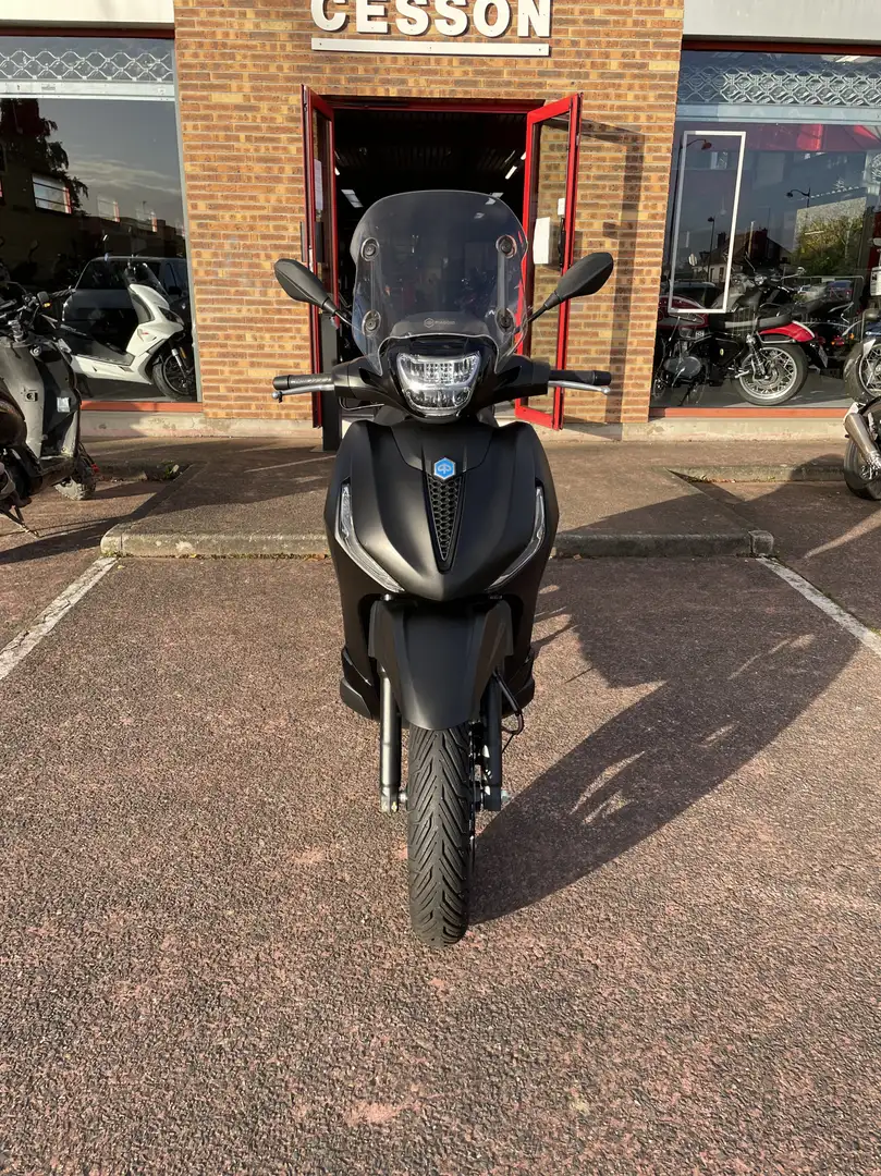 Piaggio Beverly 400 - 1