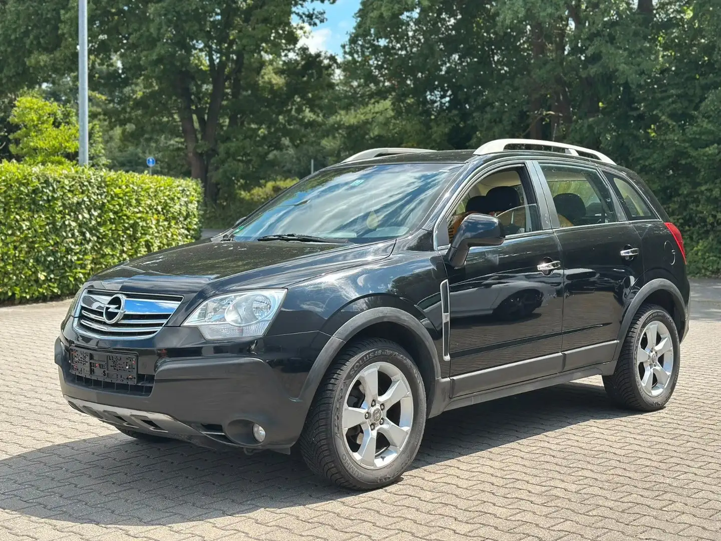 Opel Antara Edition 4x4 Klimaautomatik*8-Fach-Bereift Schwarz - 1