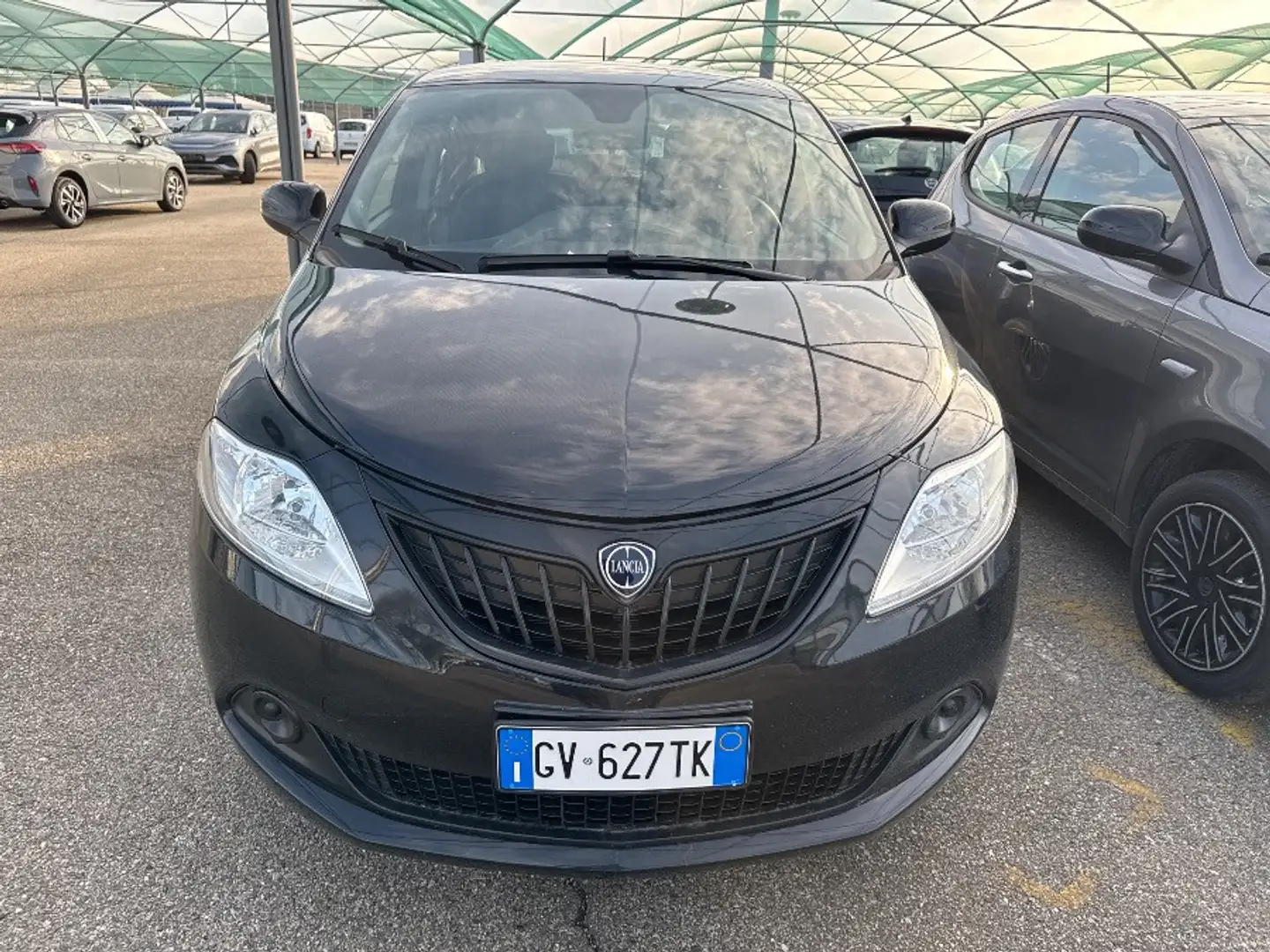 Lancia Ypsilon 1.0 FireFly Hybrid Oro Nero - 2