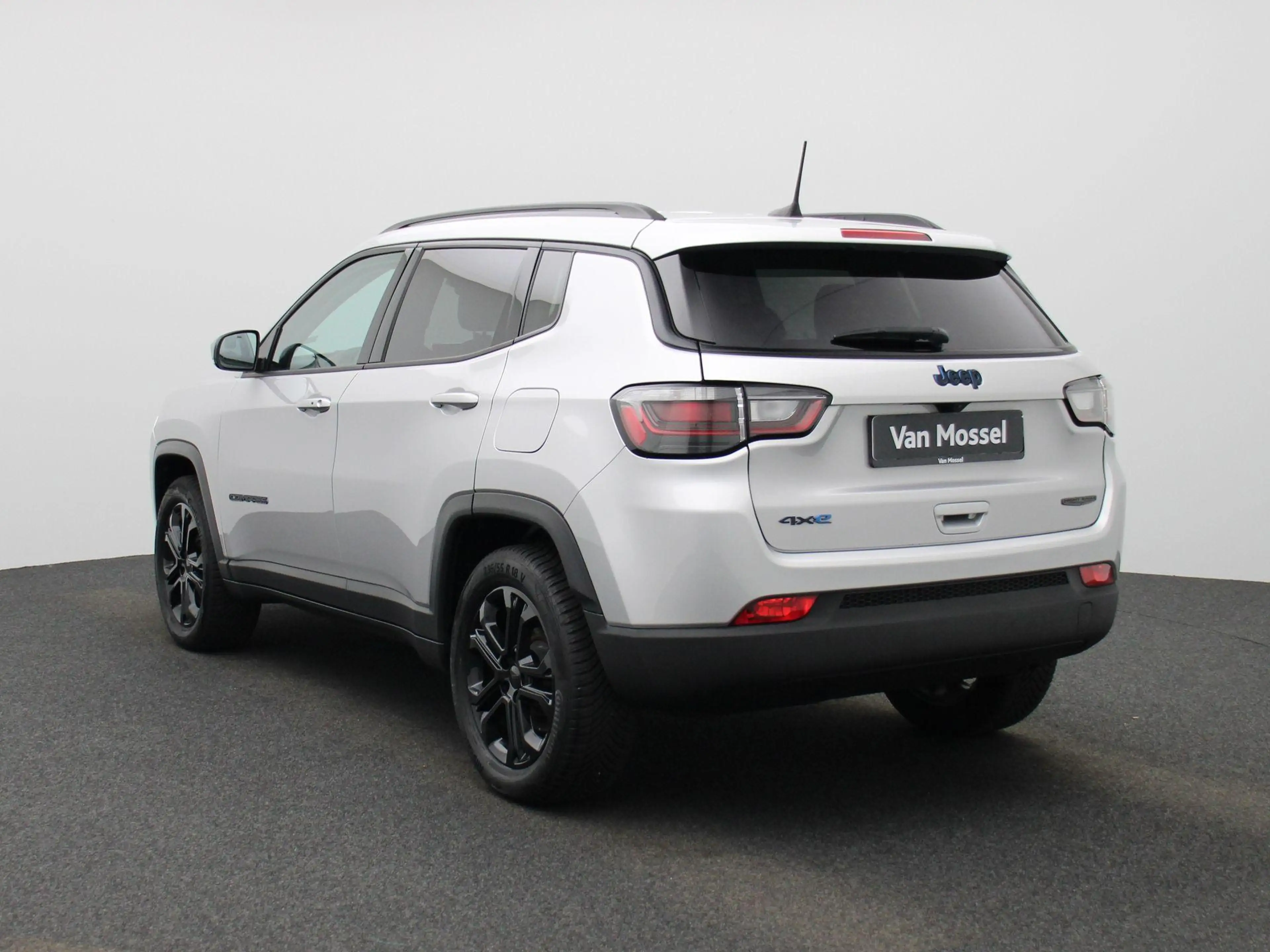 Jeep Compass 1.3 Turbo T4 190 4xe ATX Night Eagle | NAVIGATIE | — photo 2