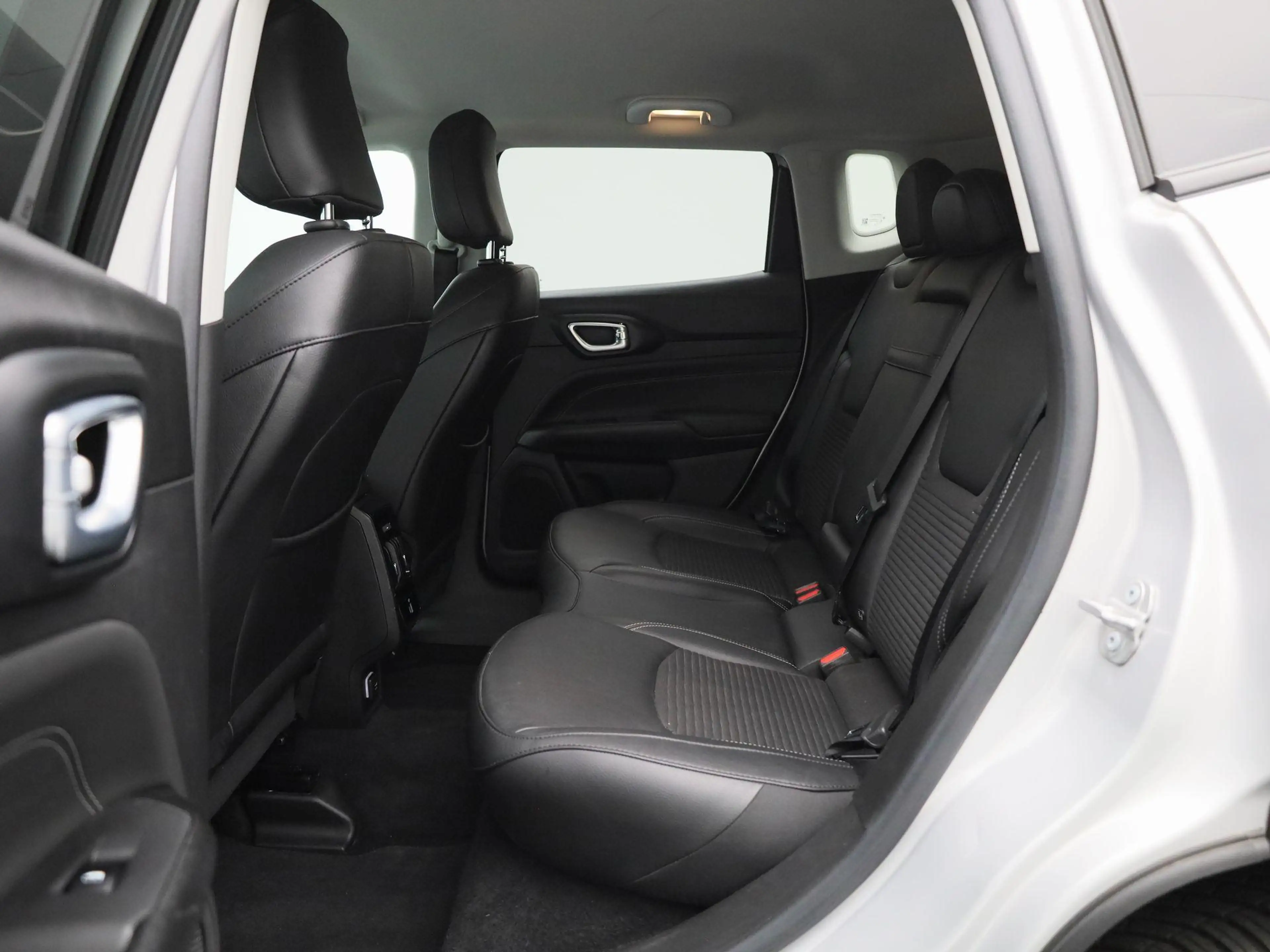 Jeep Compass 1.3 Turbo T4 190 4xe ATX Night Eagle | NAVIGATIE | — photo 12