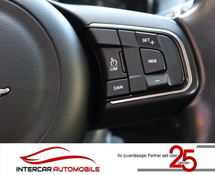 Jaguar XE Prestige 2.0 E-Performance |Xenon|R.Kamera| — photo 14