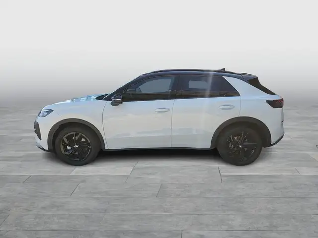 Volkswagen T-Roc view 3