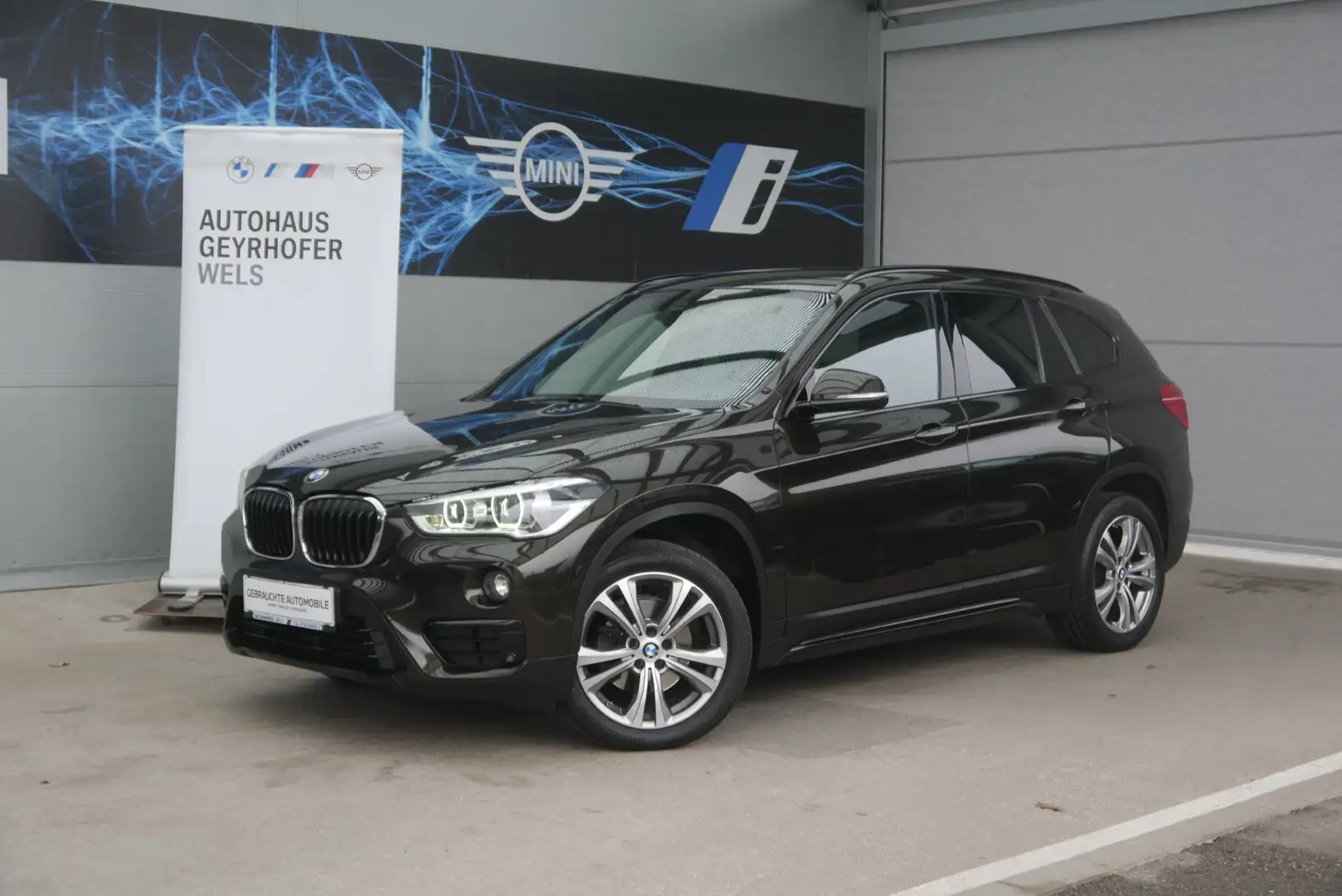 BMW X1 X1 xDrive18d Braun - 1