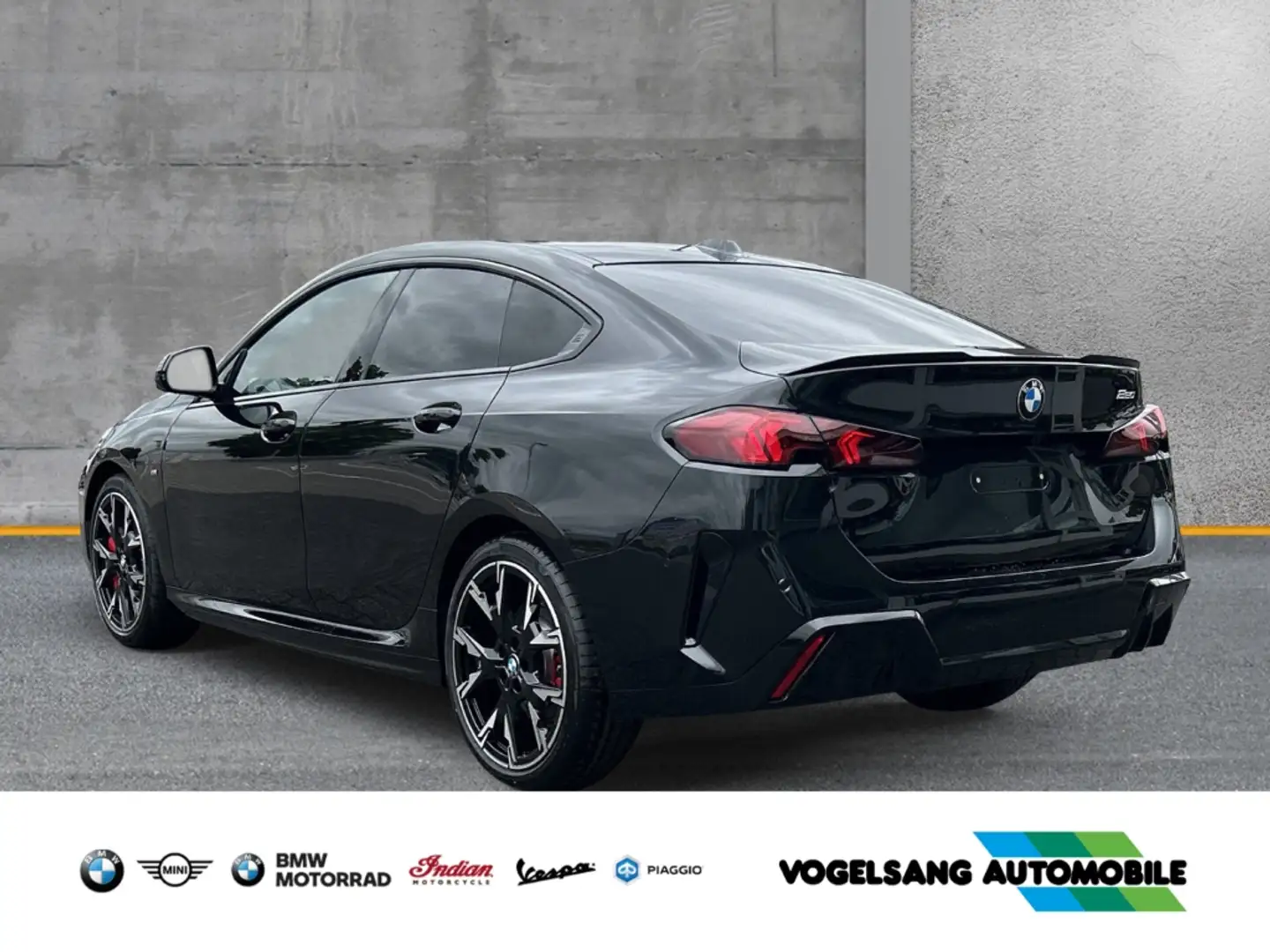 BMW 220 i Gran Coupe M Sport Schwarz - 2