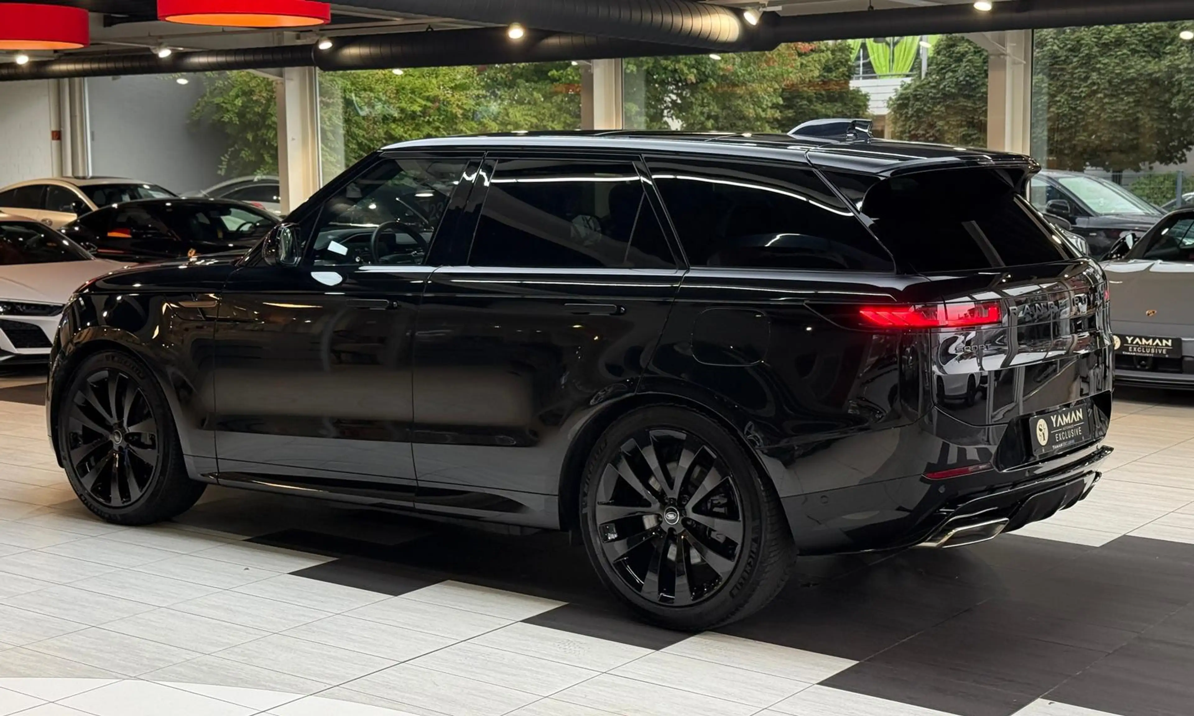 Land Rover Range Rover Sport P400e Dynamic HSE Pano*HuD*StH — photo 8