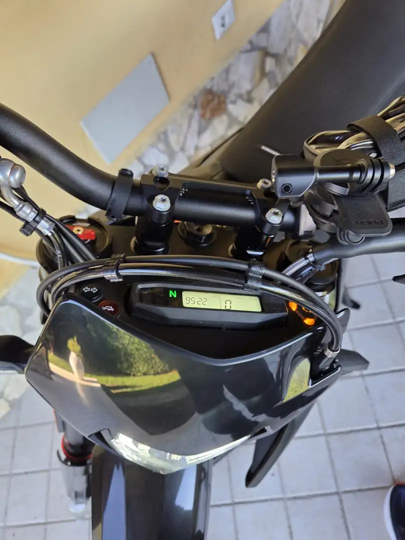 KTM 690 SMC R Zwart - 2