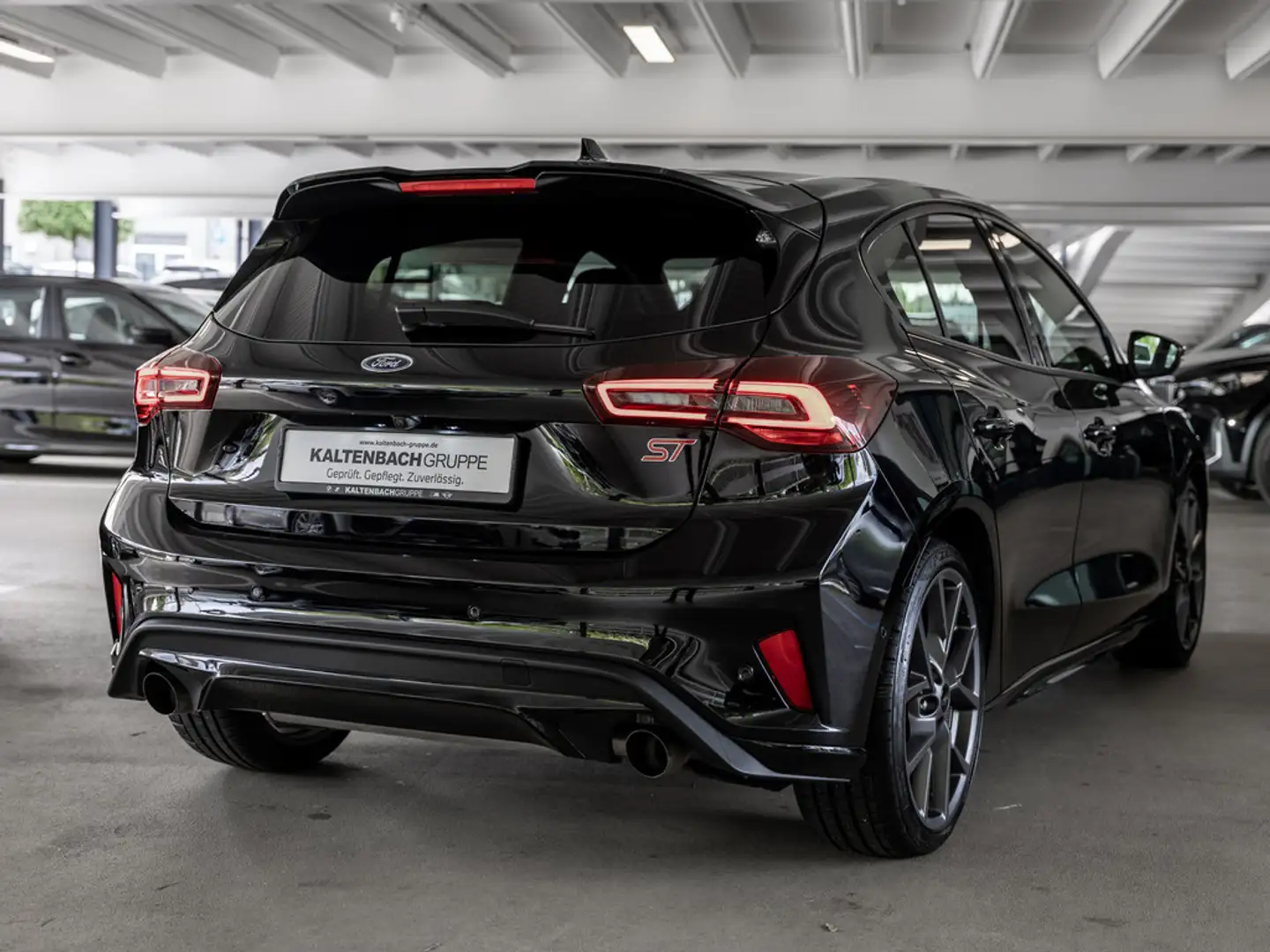 Ford Focus ST X 2.3 EcoBoost HUD MATRIX-LED NAVI Noir - 2