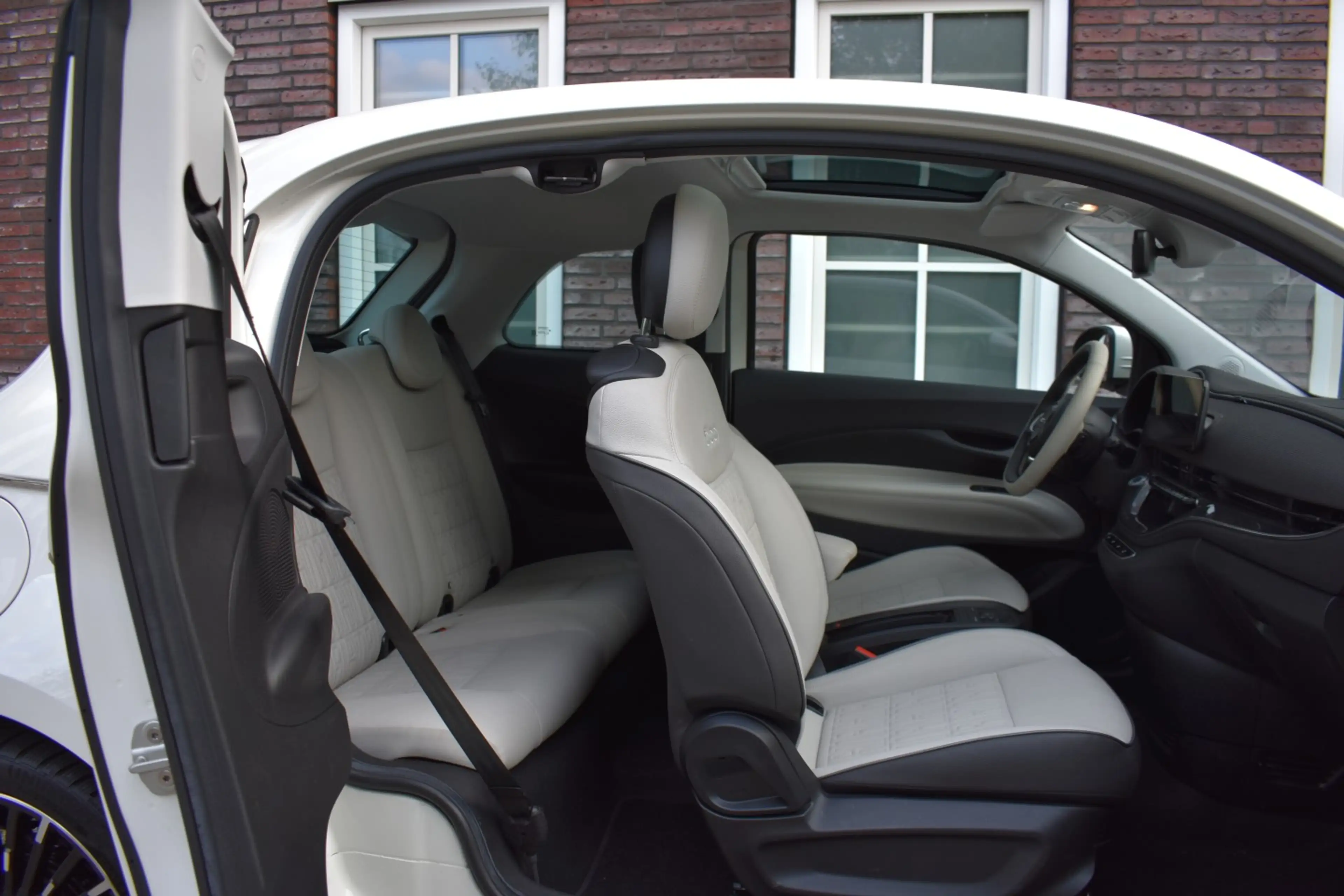 Fiat 500e 42KWh La Prima 3+1 /95% SOH/ Panoramadak/Leer/Acti — photo 3