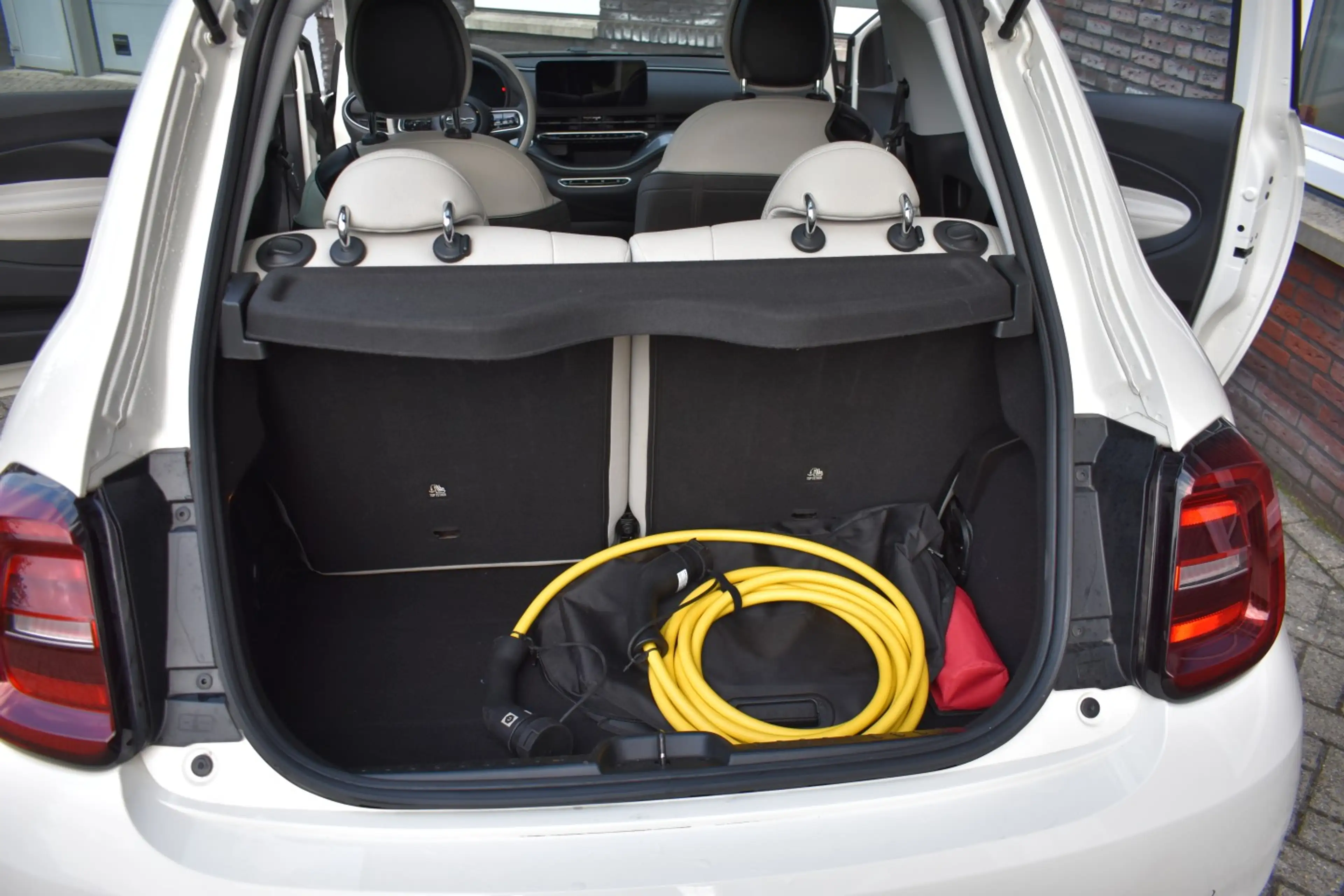 Fiat 500e 42KWh La Prima 3+1 /95% SOH/ Panoramadak/Leer/Acti — photo 12