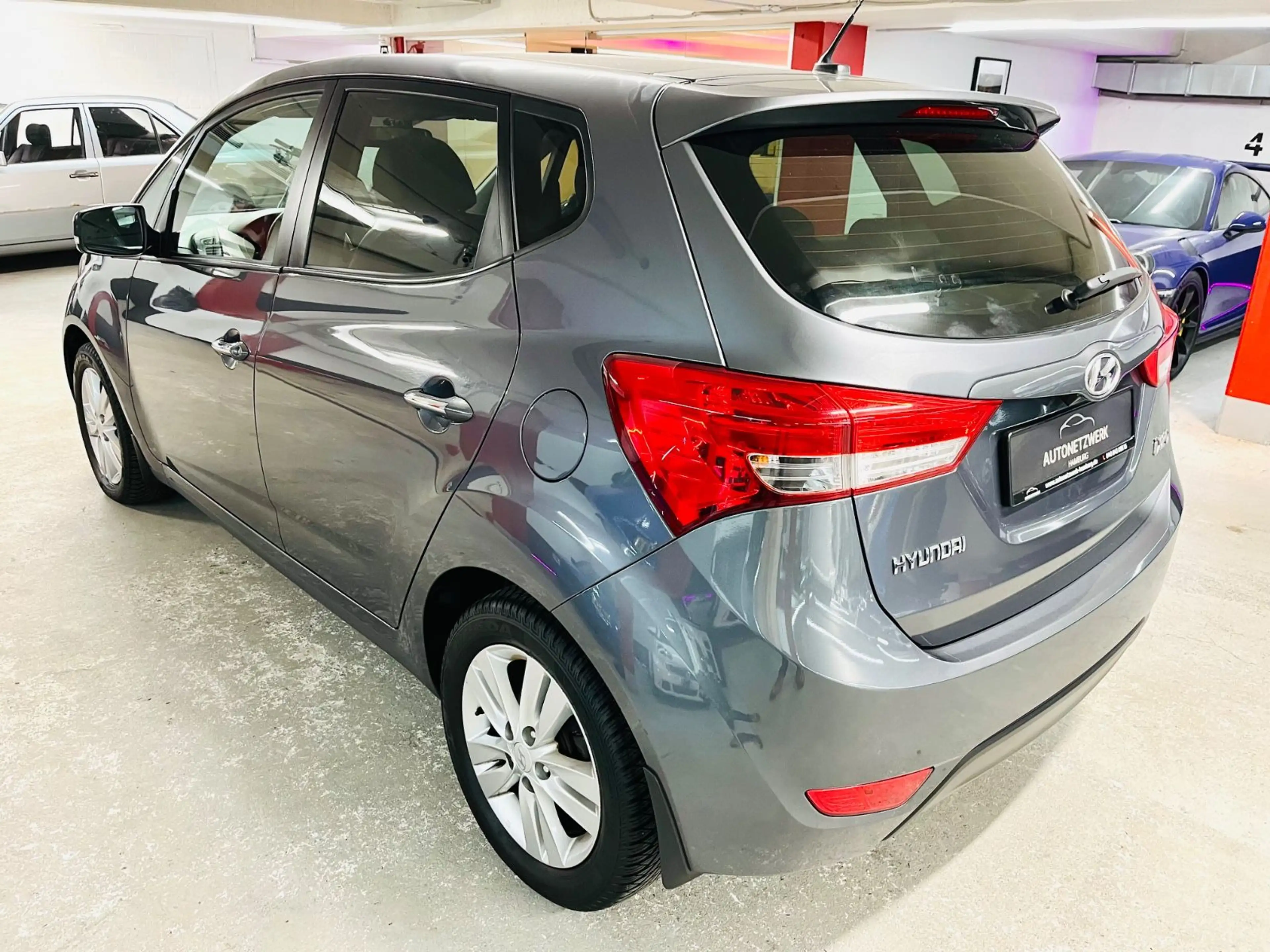 Hyundai iX20 1.6 Style blue Automatik | Panorama | Navi — photo 4