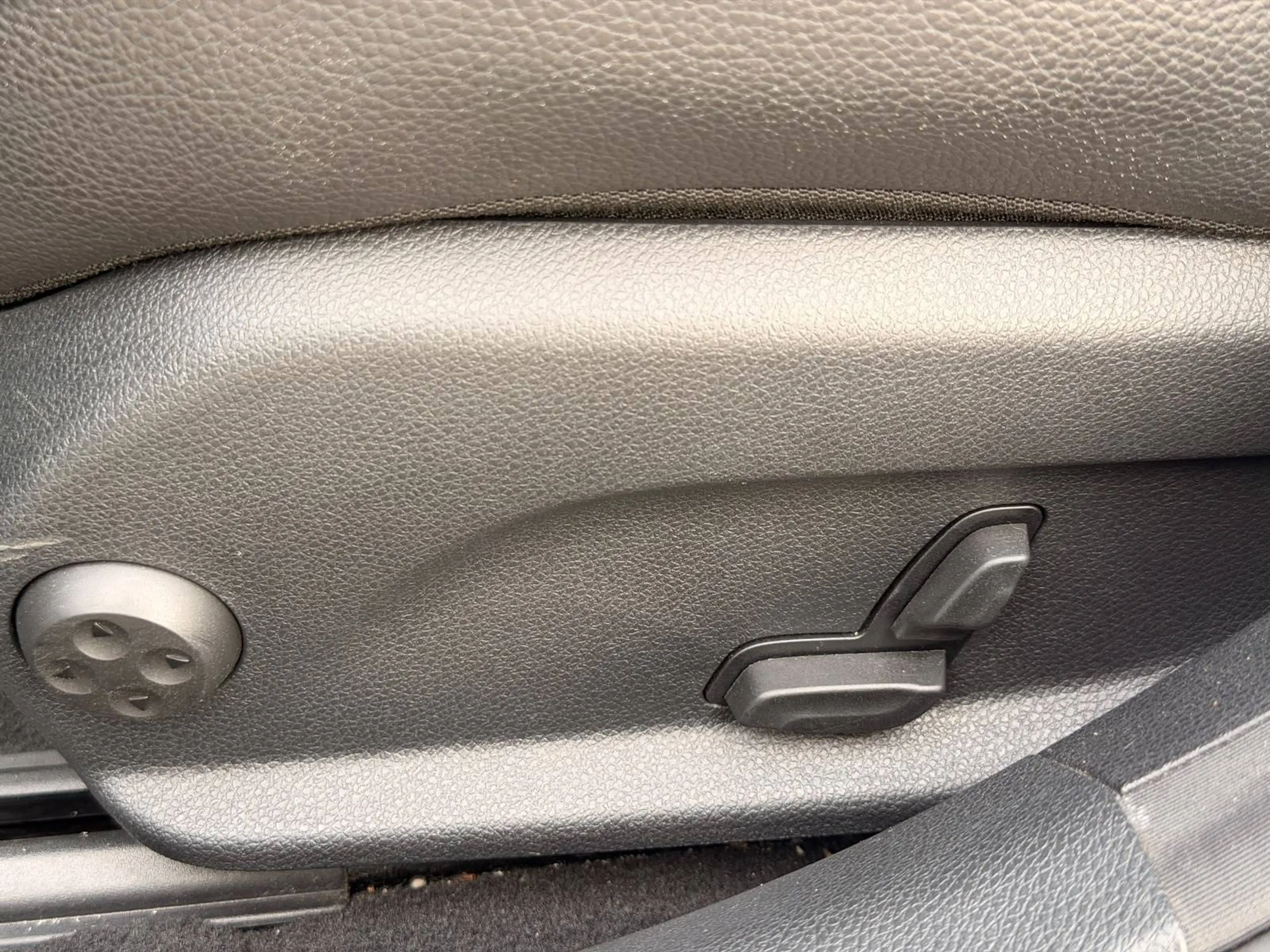 Mercedes-Benz C 63 AMG C 63 AMG|OHNE OPF|PANO|PERFORMANCE SITZE — photo 10