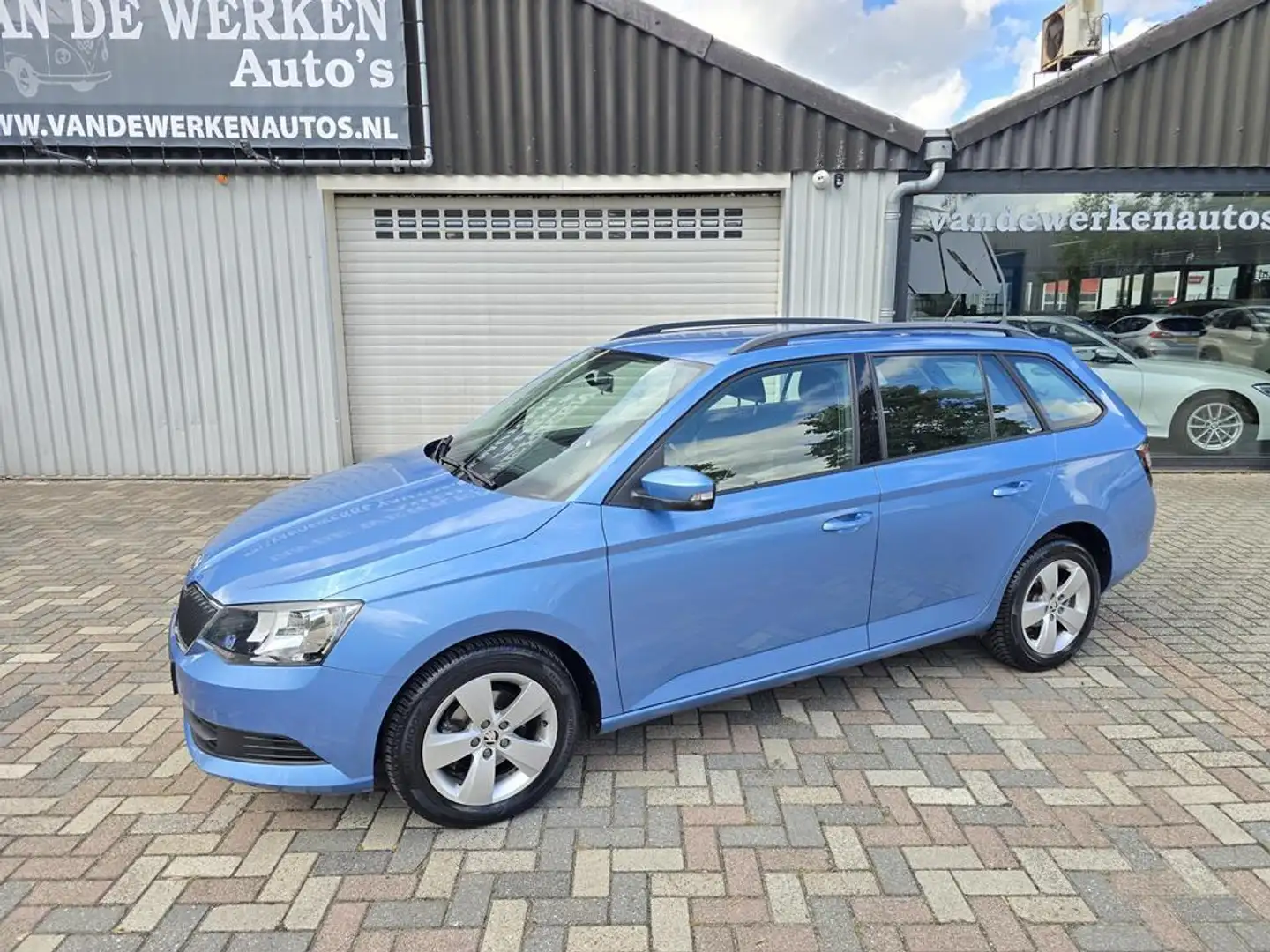 Skoda Fabia Combi 1.0 TSI Ambition Airco|Bluetooth|Isofix!!! Bleu - 2