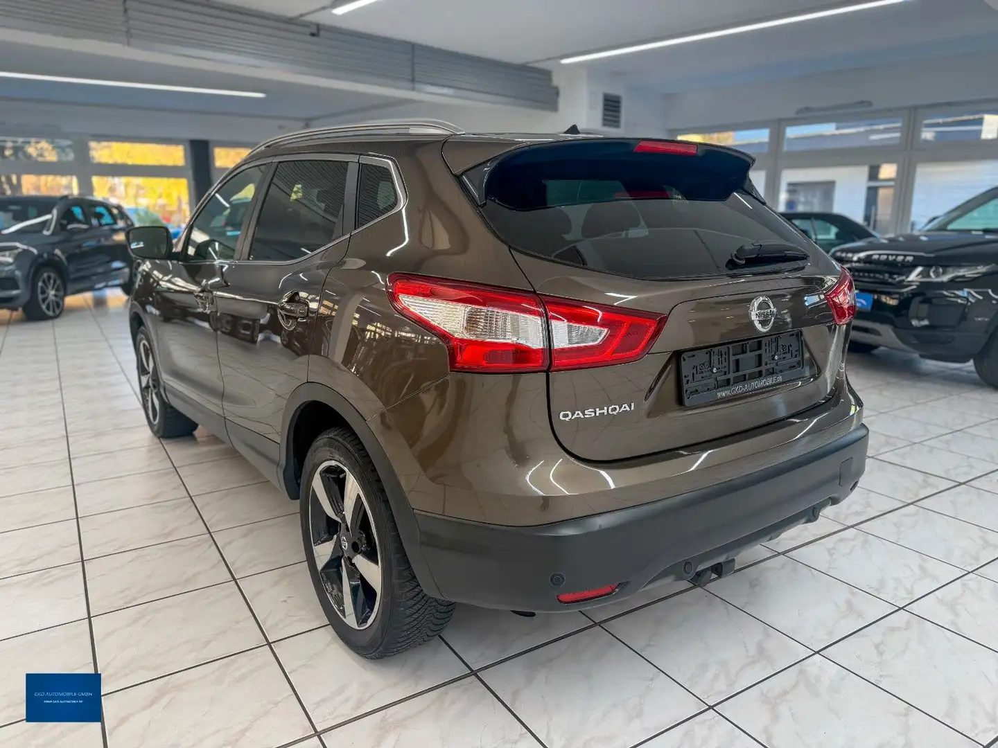 Nissan Qashqai 360°*Panorama*Kamera*Navi*Szh*AHK Brun - 2
