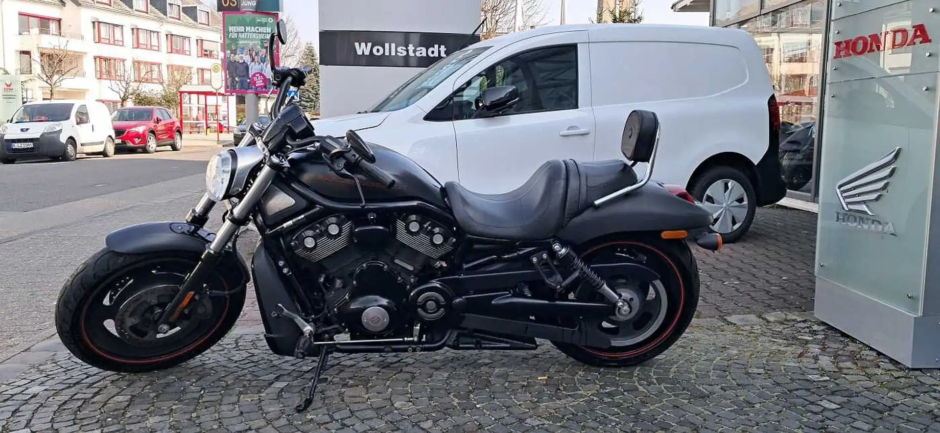 Harley-Davidson Night Rod Special Negro - 2