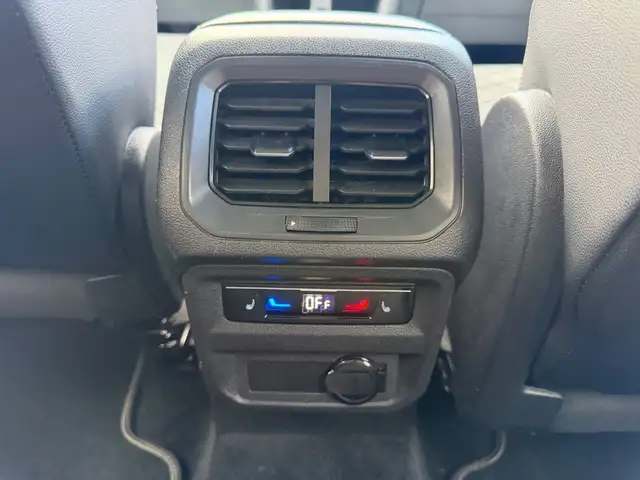 Volkswagen Tiguan Allspace view 18