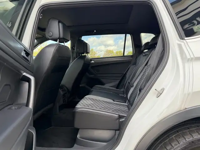 Volkswagen Tiguan Allspace view 13