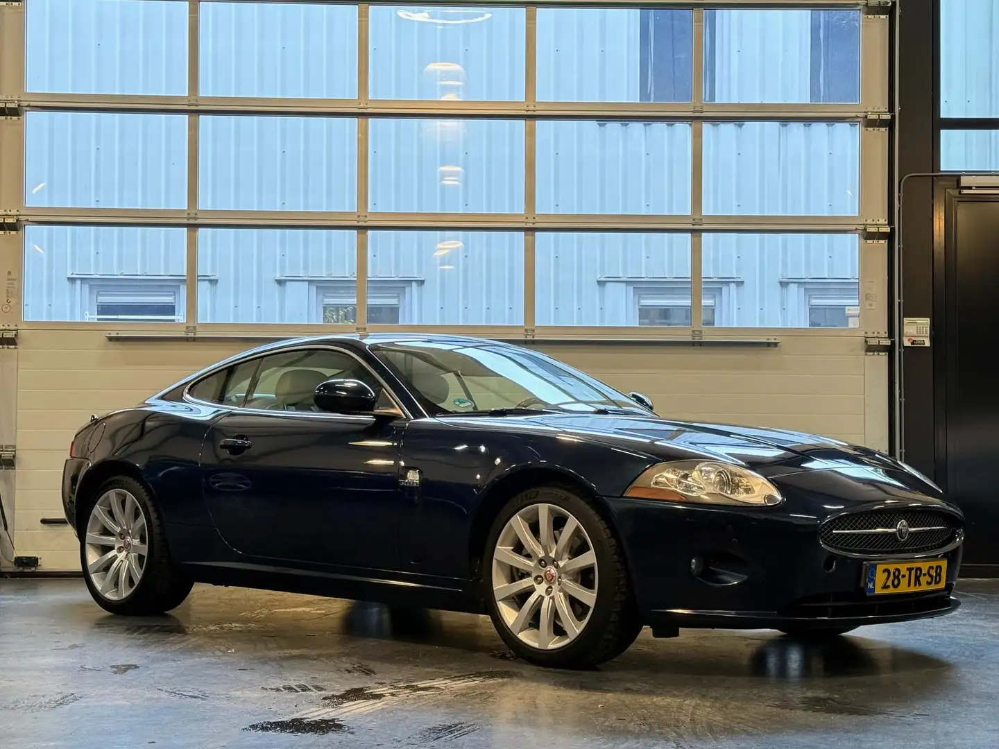 Jaguar XK 4.2 V8 Coupé | origineel NL auto | BTW verrekenbaa Blau - 2